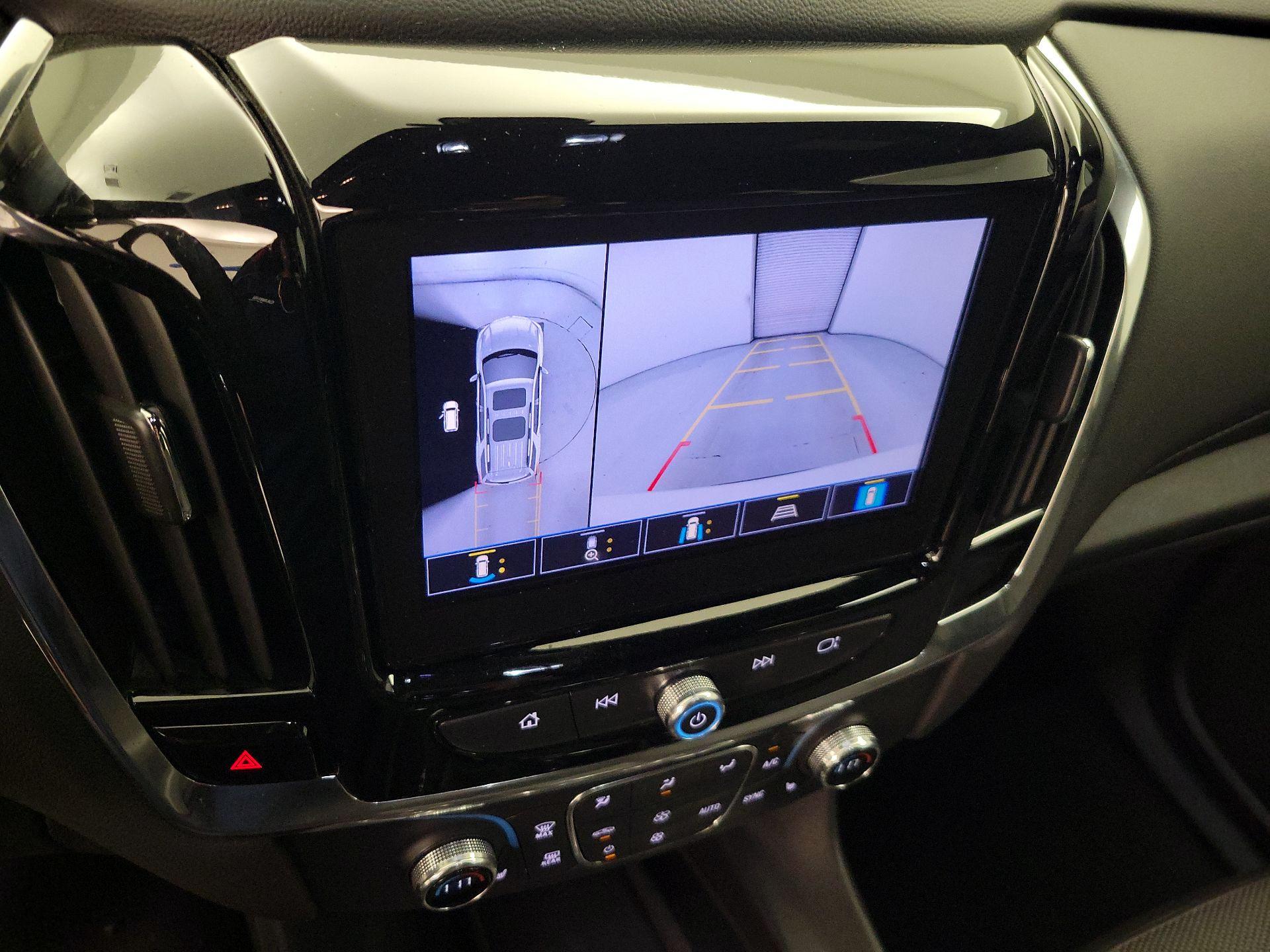 Thumbnail: 2023 Chevrolet Traverse - 14