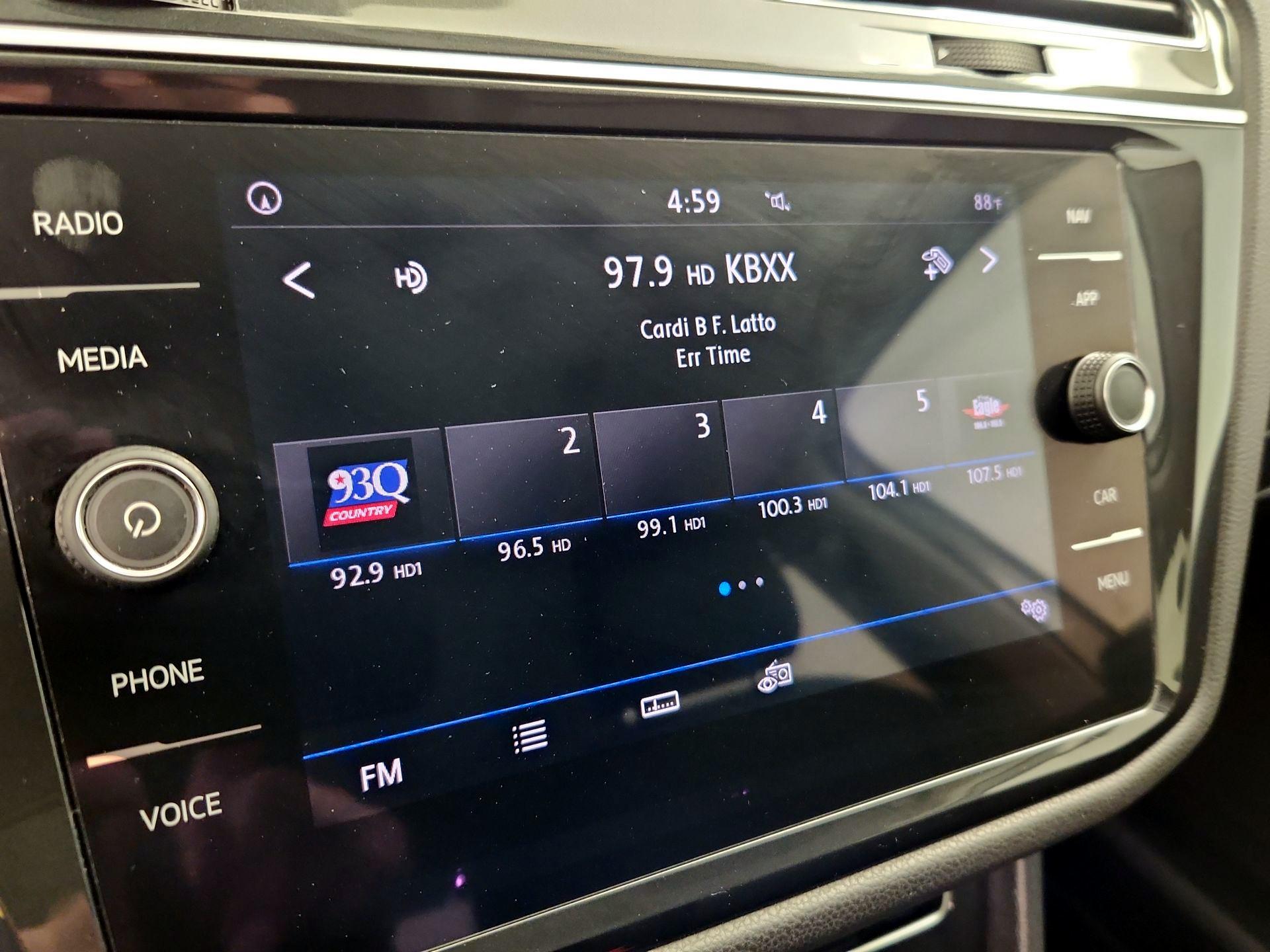 Thumbnail: 2019 Volkswagen Tiguan - 16