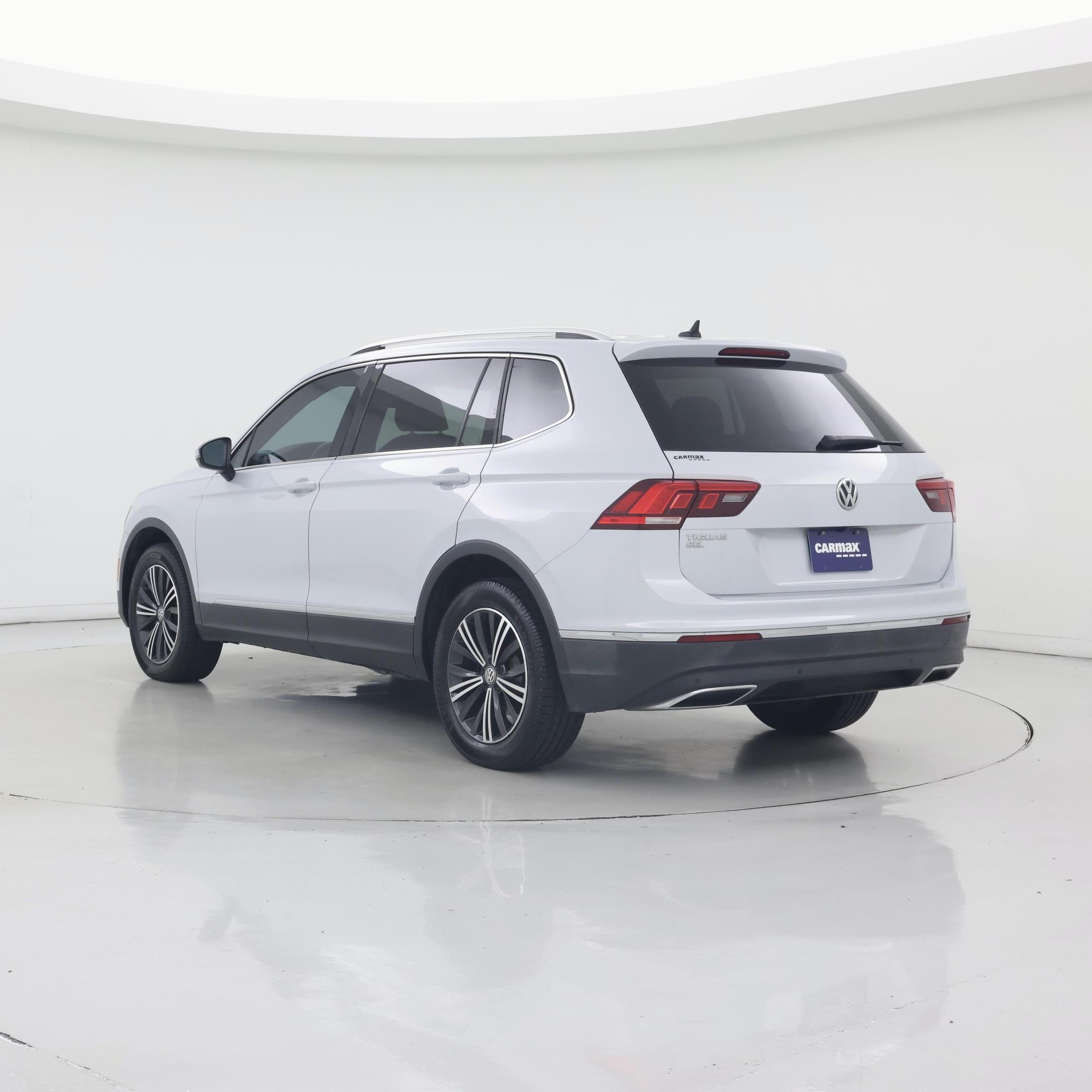 Thumbnail: 2019 Volkswagen Tiguan - 2