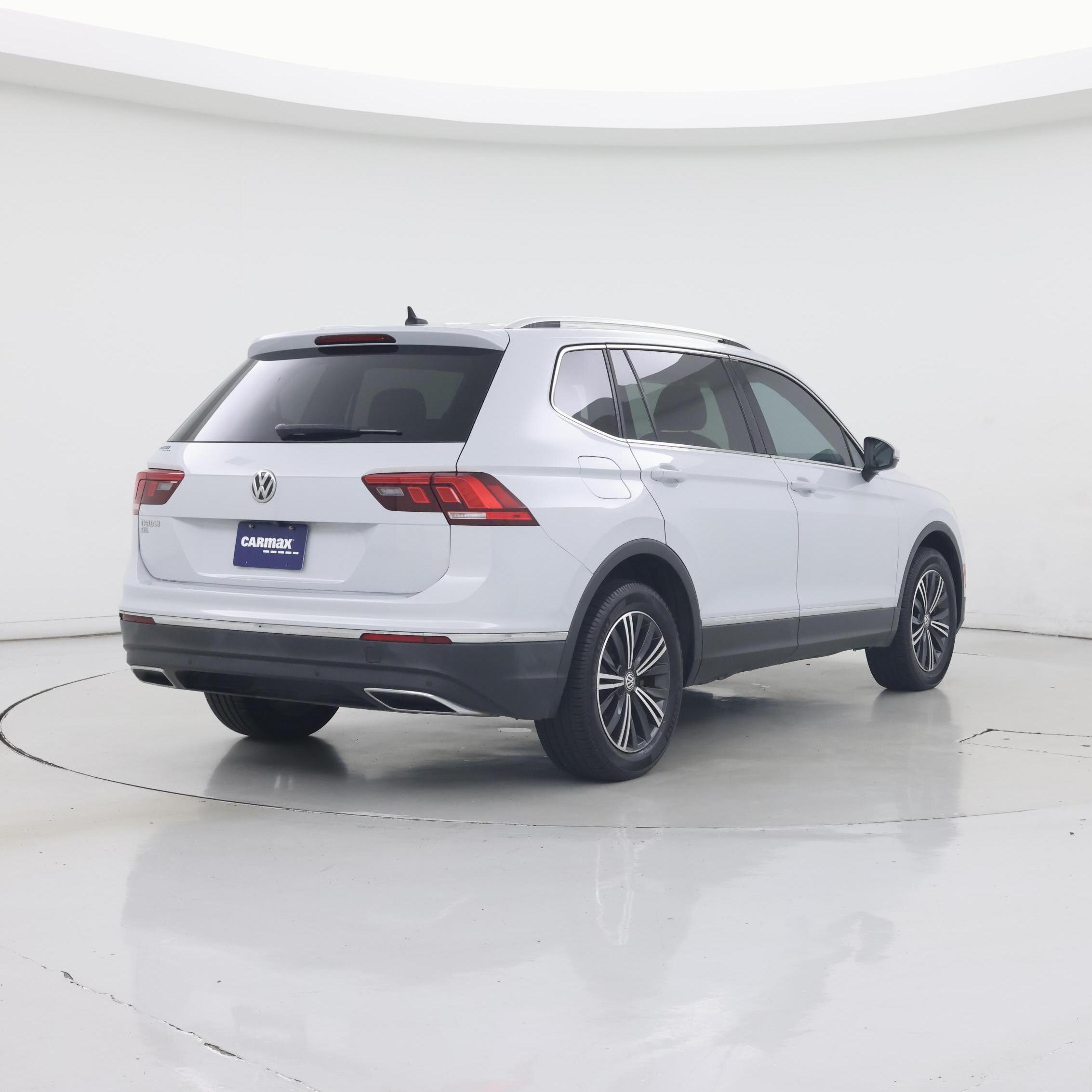 Thumbnail: 2019 Volkswagen Tiguan - 8