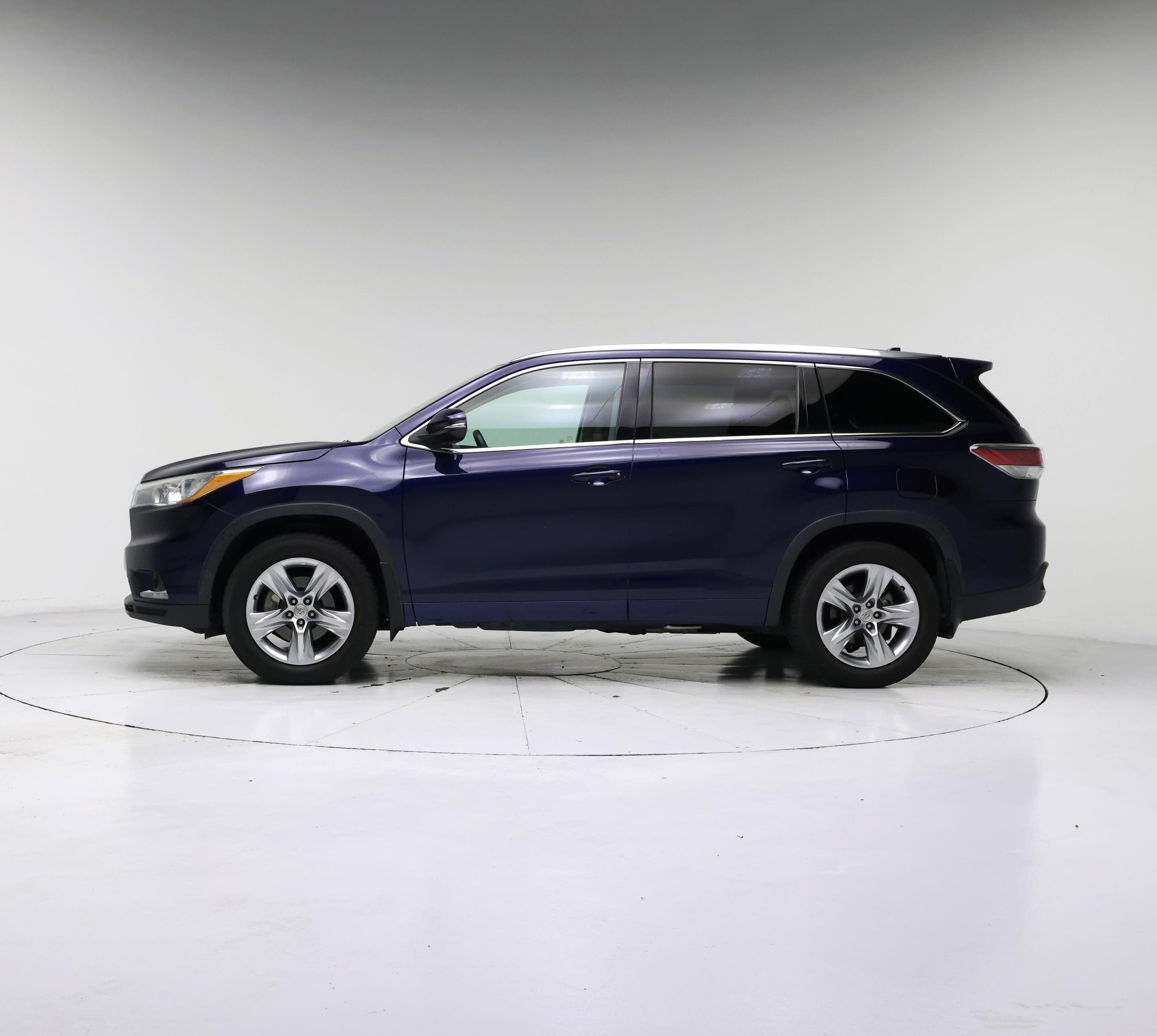 Thumbnail: 2015 Toyota Highlander - 3