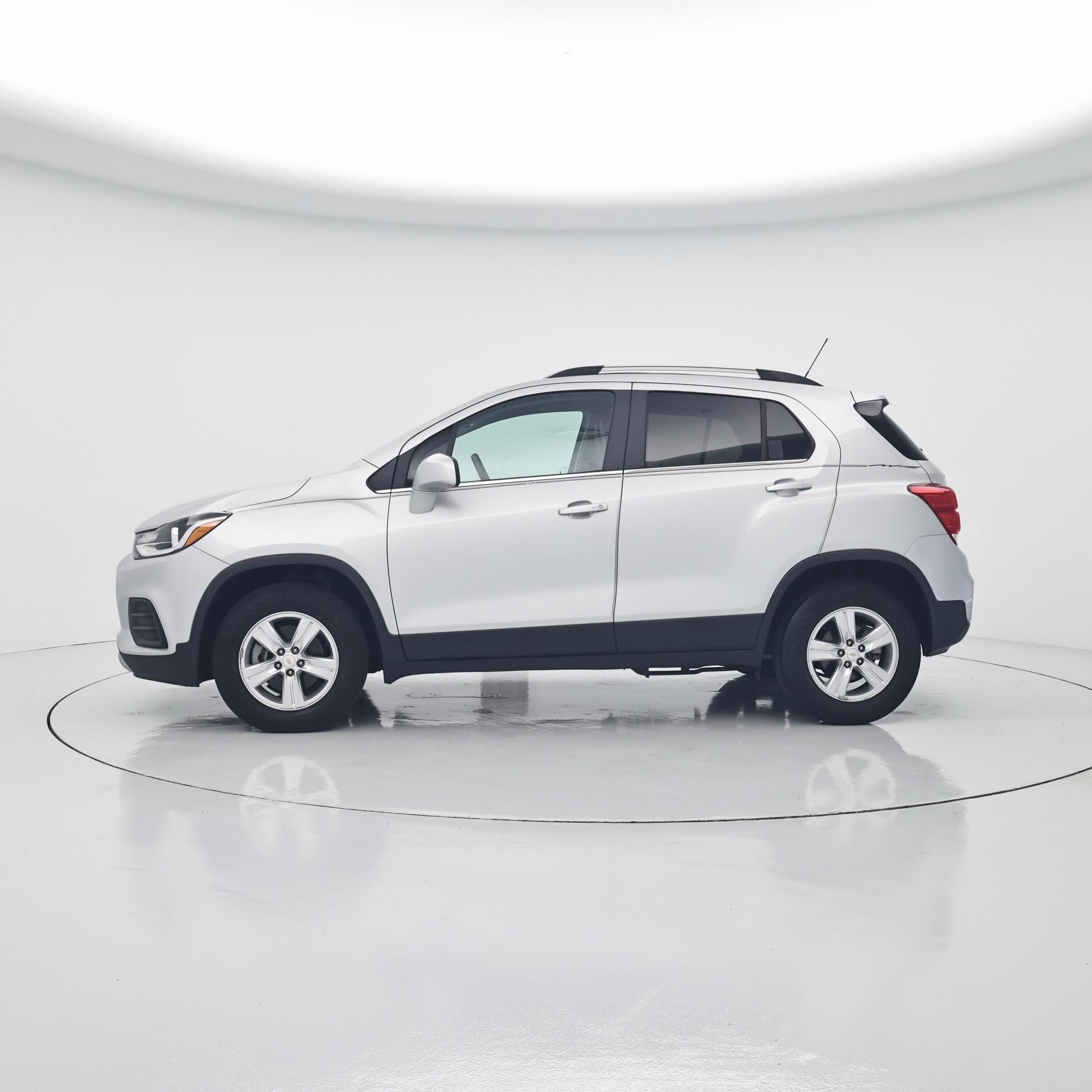 Thumbnail: 2020 Chevrolet Trax - 3