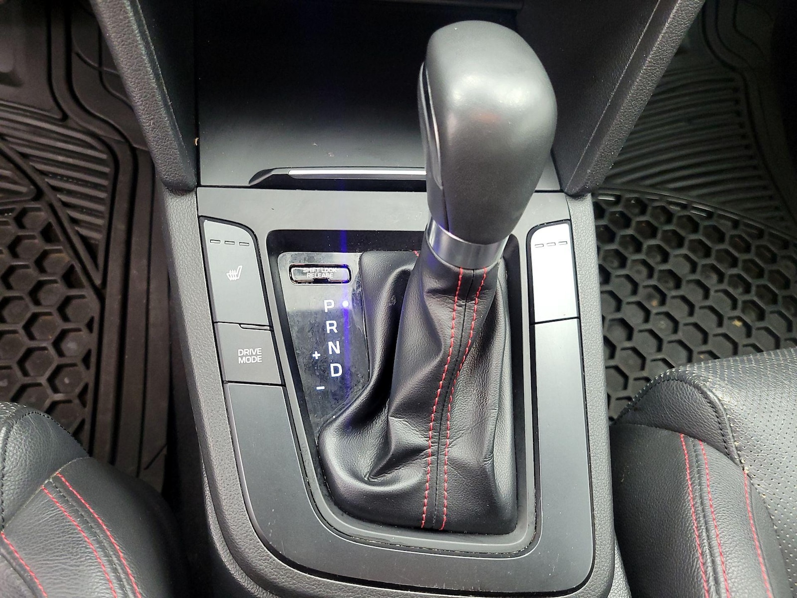 2017 Hyundai Elantra Sport - Photo 18