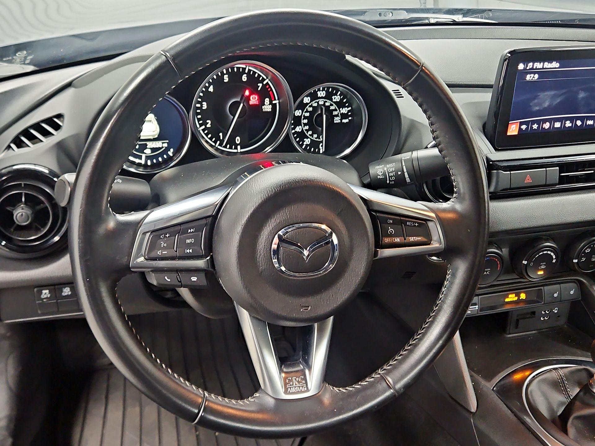 Thumbnail: 2021 Mazda MX-5 Miata - 10