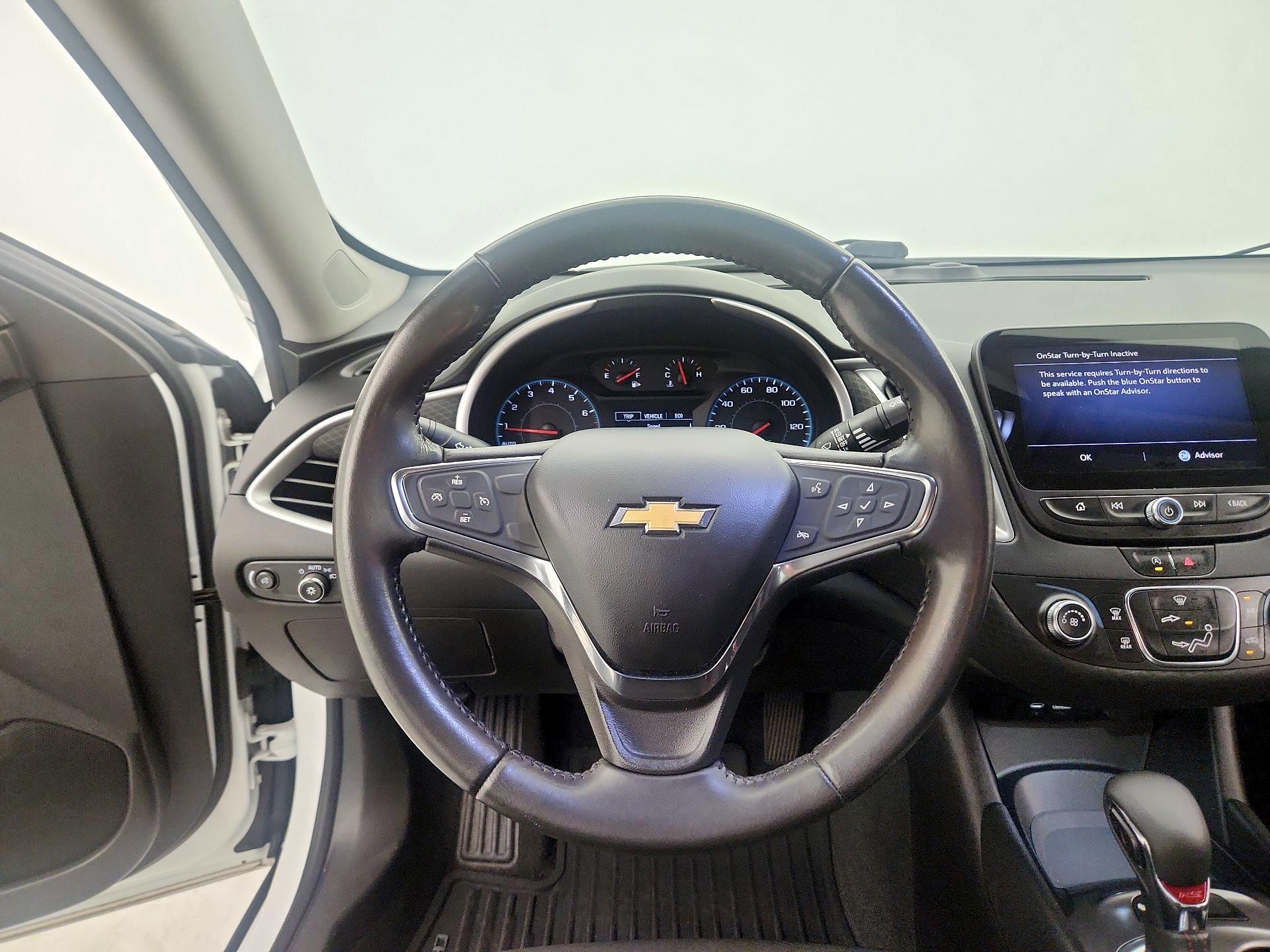Thumbnail: 2021 Chevrolet Malibu - 10