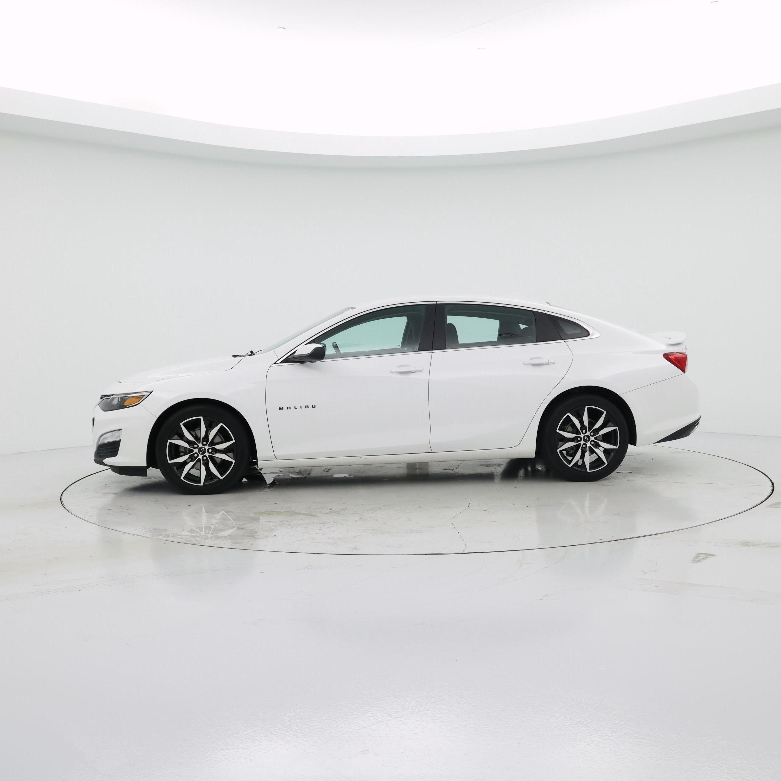 Thumbnail: 2021 Chevrolet Malibu - 3