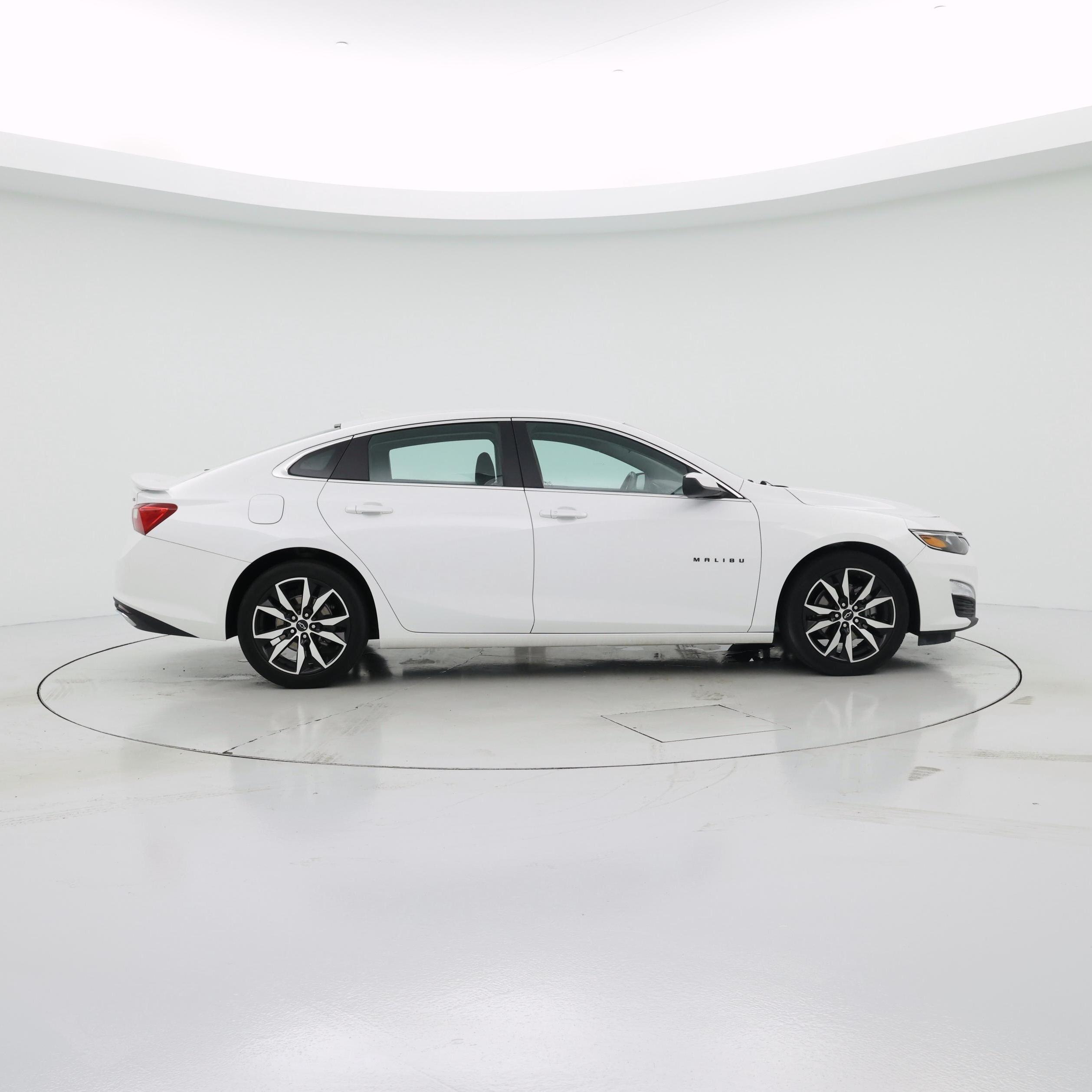 Thumbnail: 2021 Chevrolet Malibu - 7