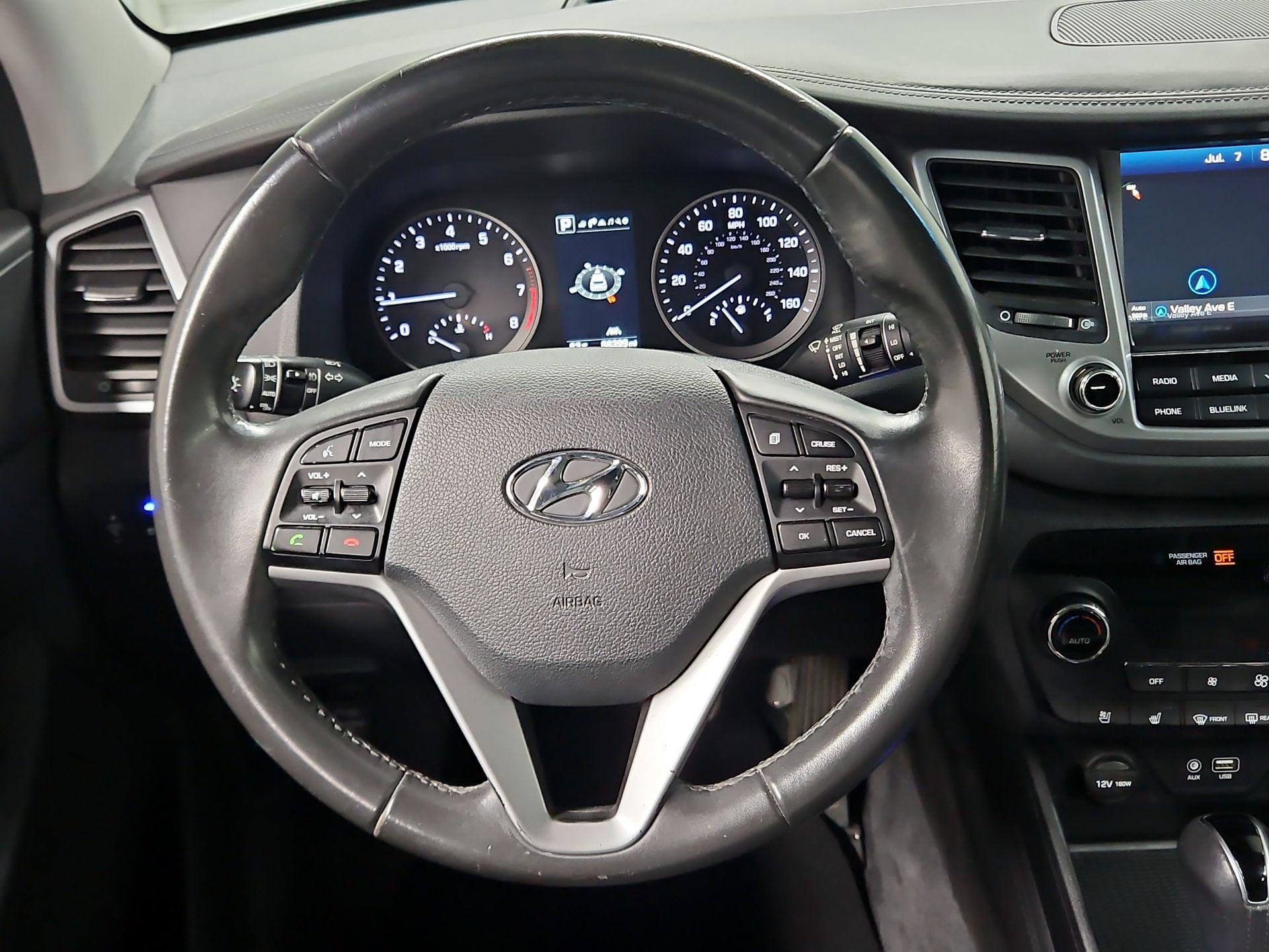Thumbnail: 2016 Hyundai Tucson - 10