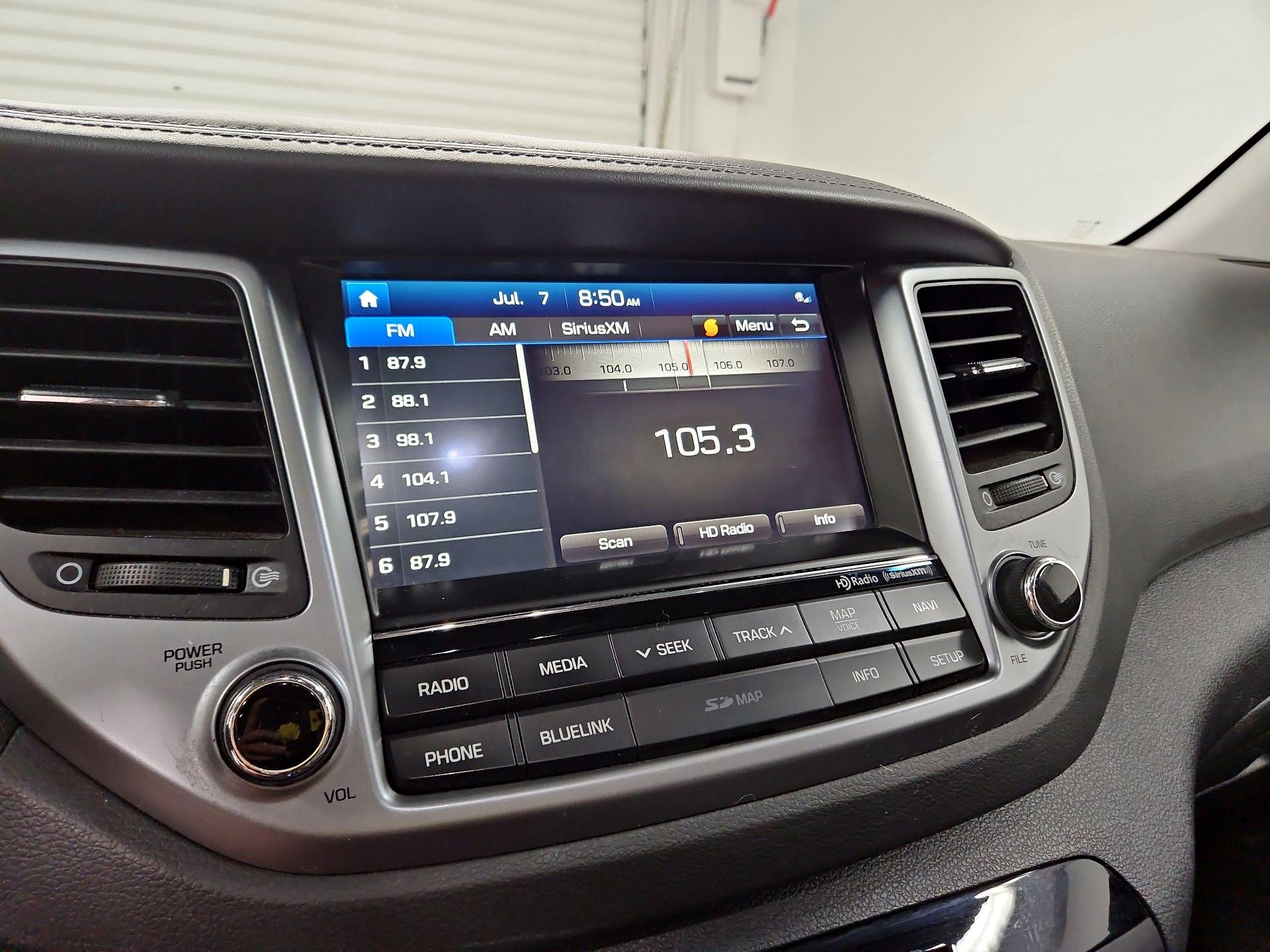 Thumbnail: 2016 Hyundai Tucson - 16