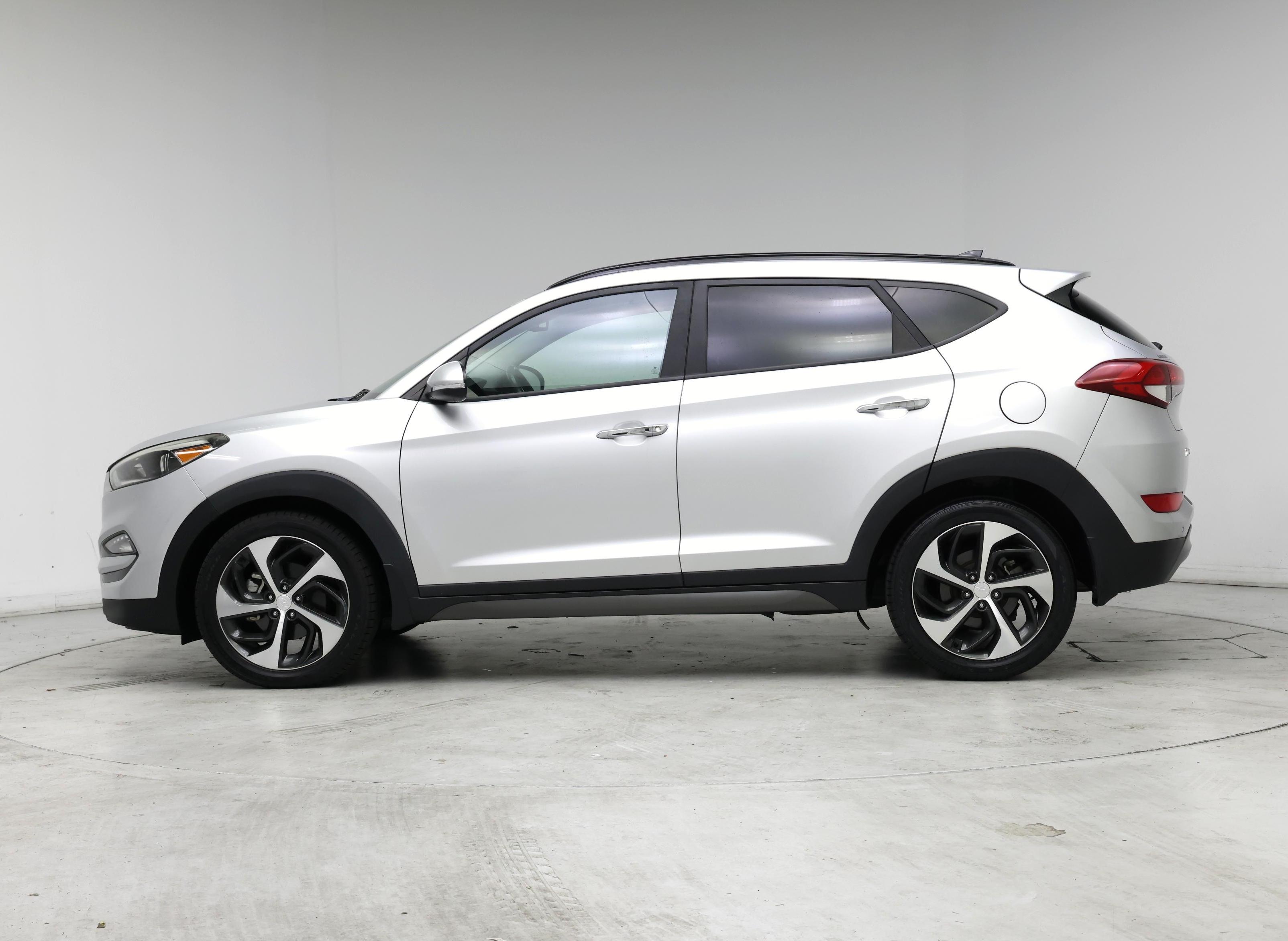 Thumbnail: 2016 Hyundai Tucson - 3