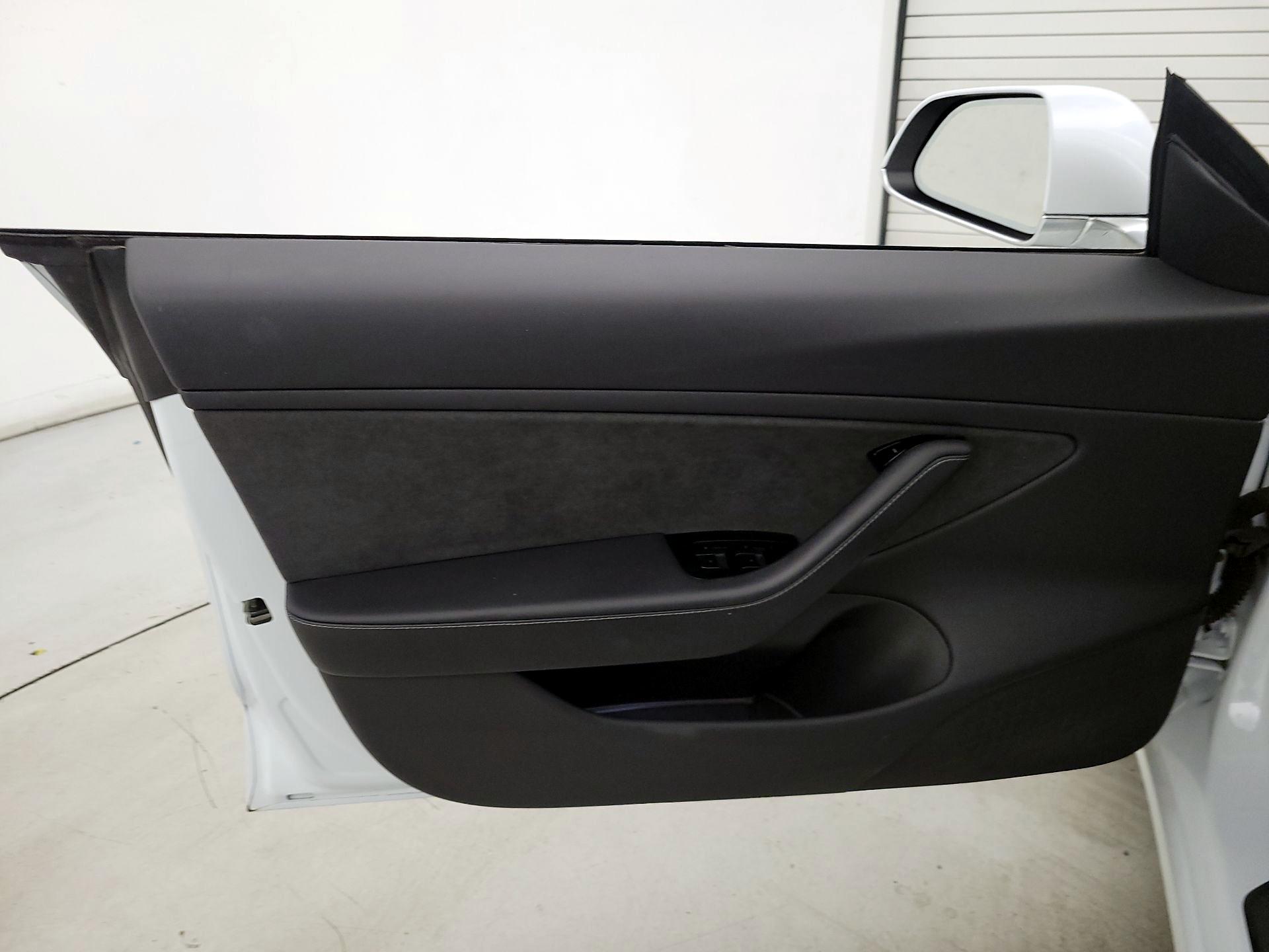 Thumbnail: 2019 Tesla Model 3 - 12