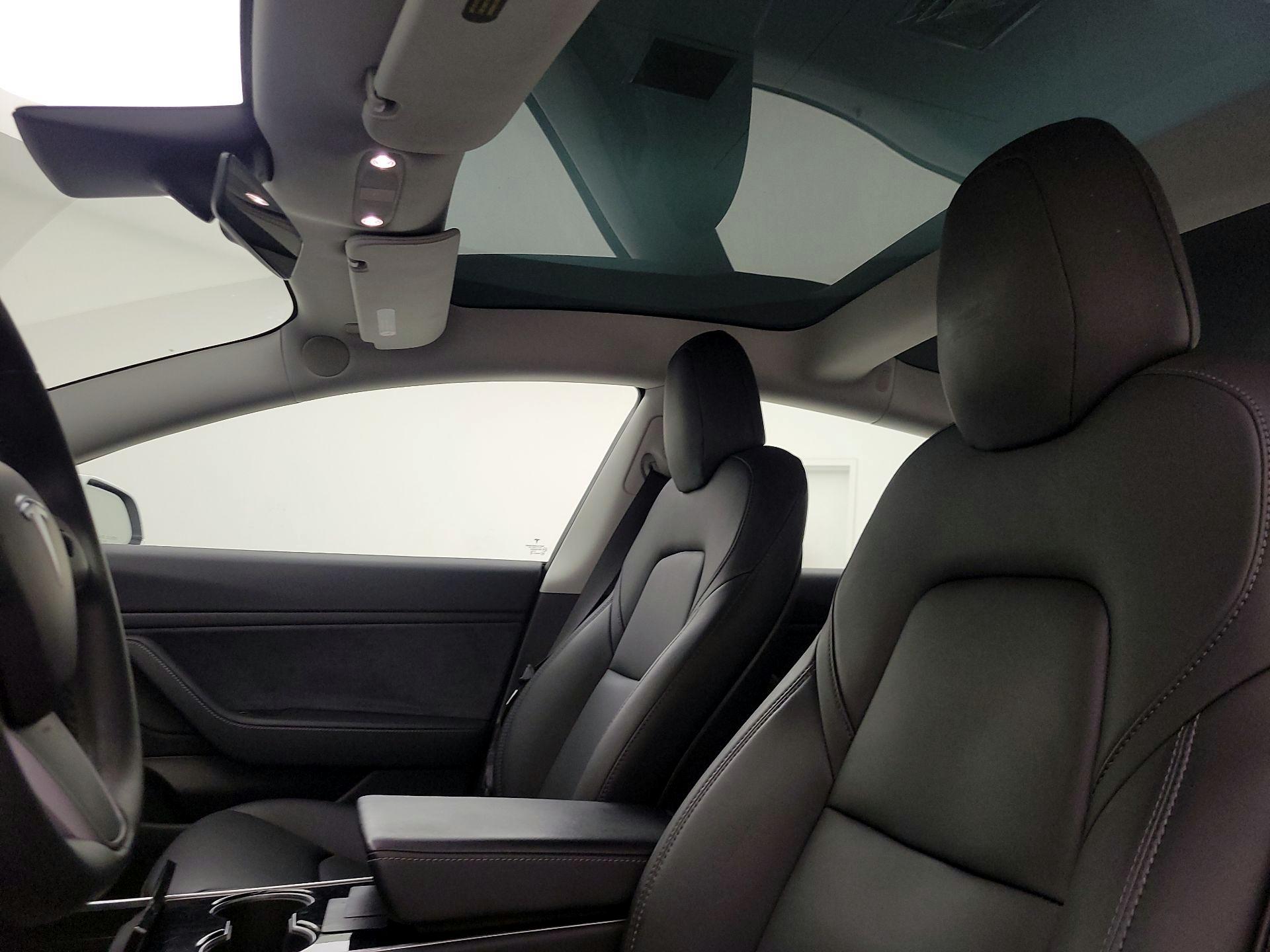 Thumbnail: 2019 Tesla Model 3 - 19