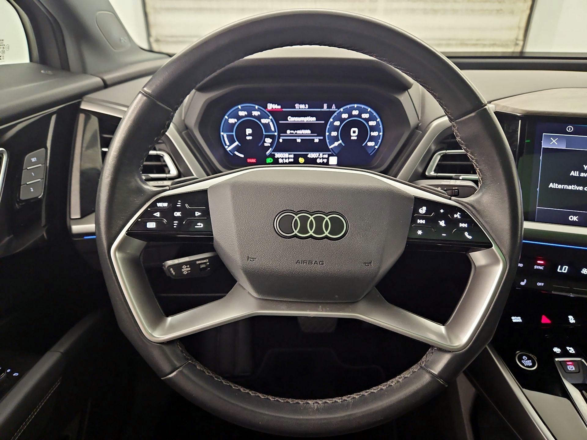 Thumbnail: 2023 Audi Q4 e-tron - 10