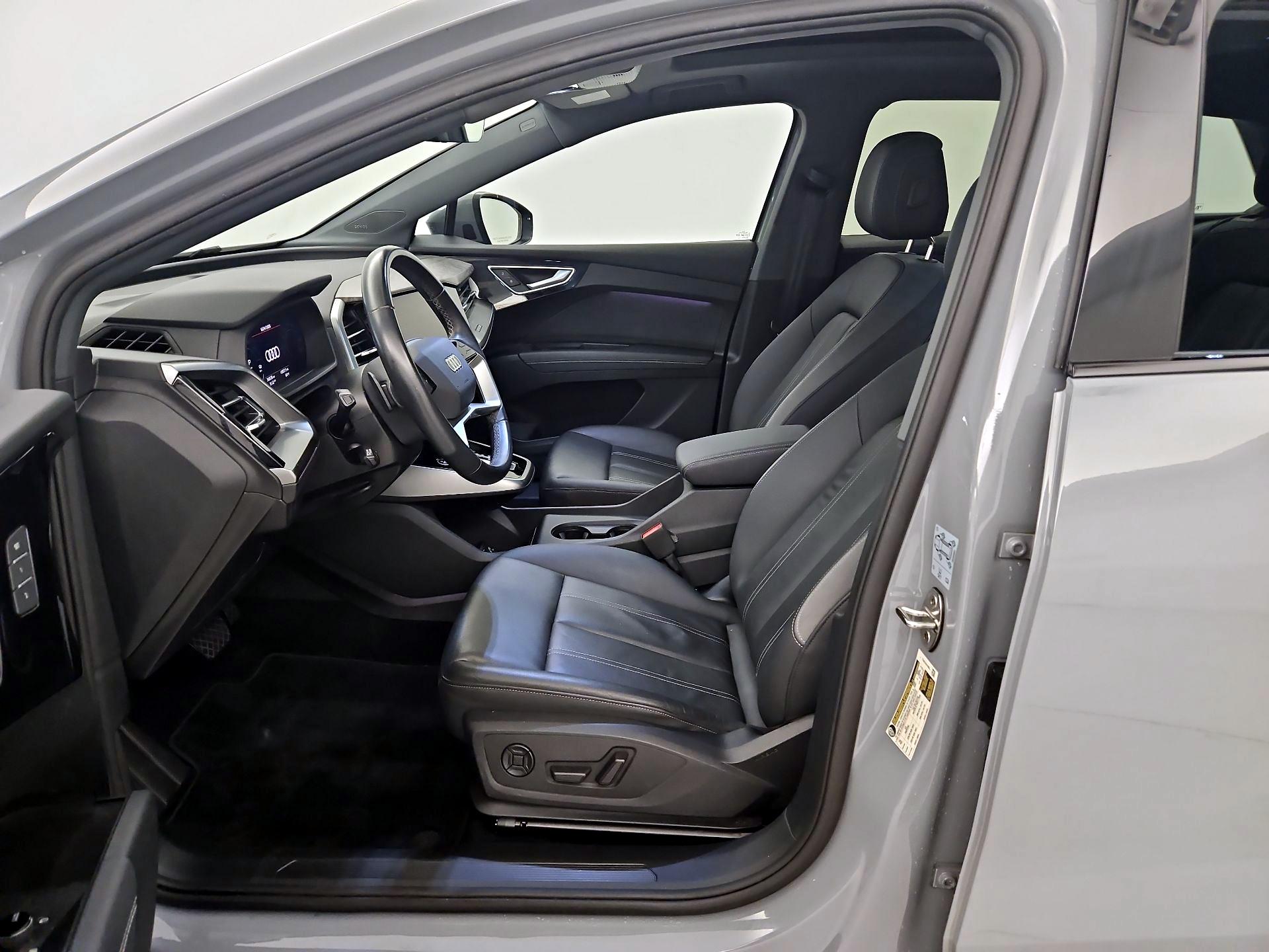 Thumbnail: 2023 Audi Q4 e-tron - 11