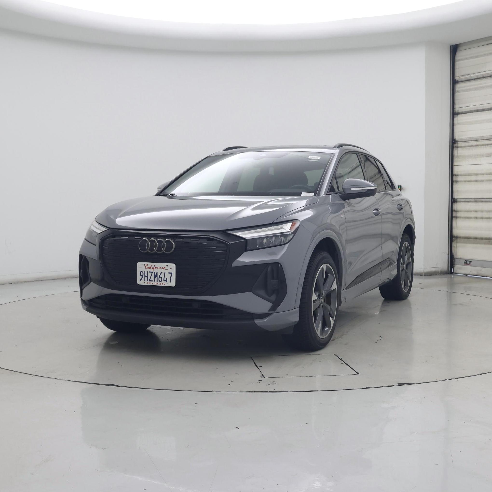 Thumbnail: 2023 Audi Q4 e-tron - 4