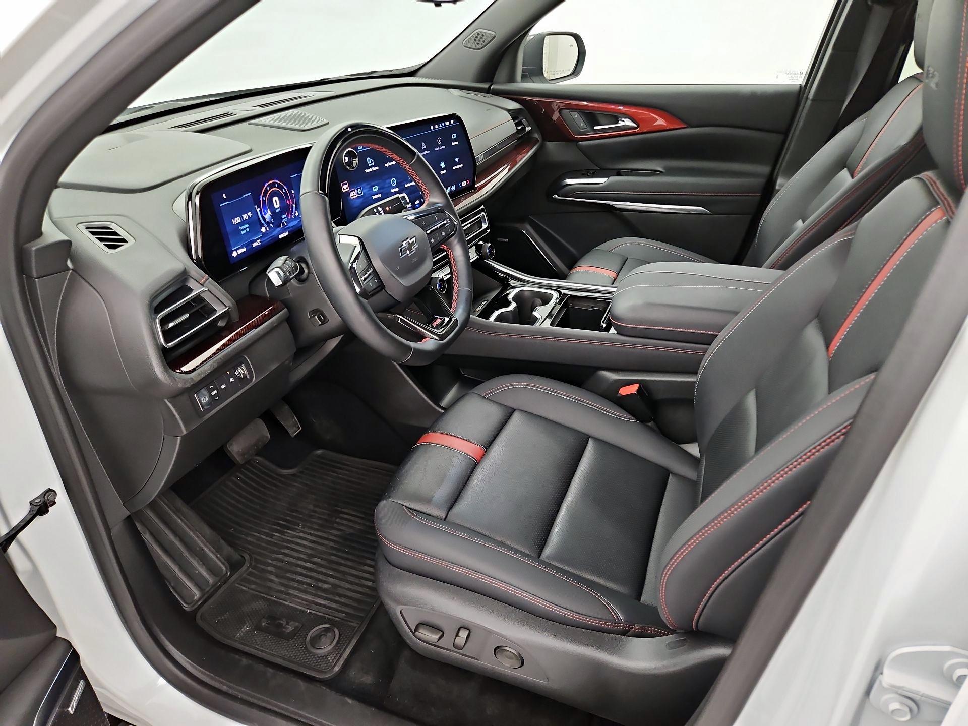 Thumbnail: 2025 Chevrolet Traverse - 11
