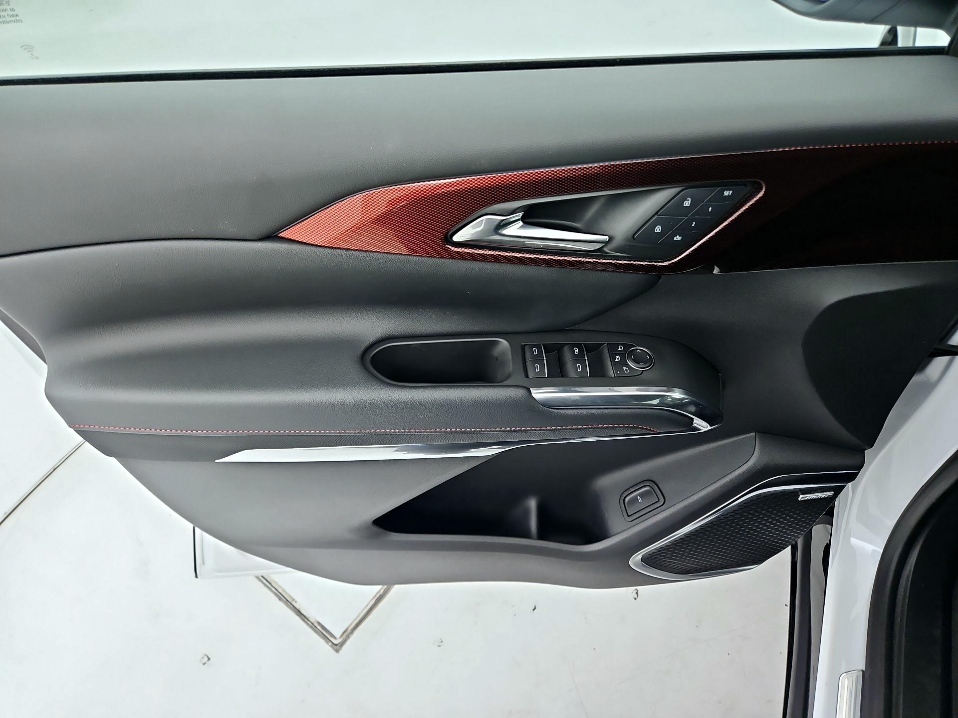 Thumbnail: 2025 Chevrolet Traverse - 12