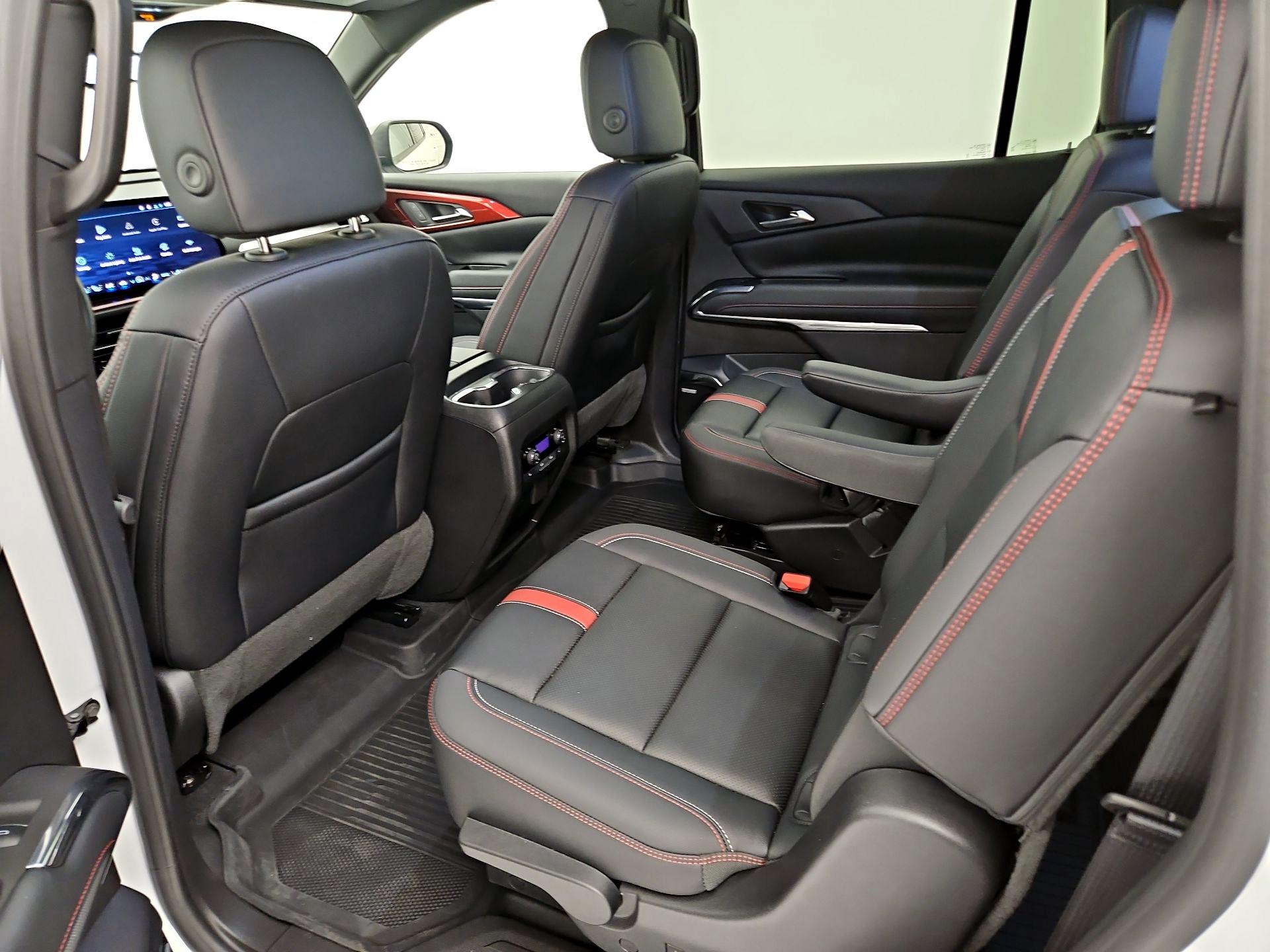 Thumbnail: 2025 Chevrolet Traverse - 19