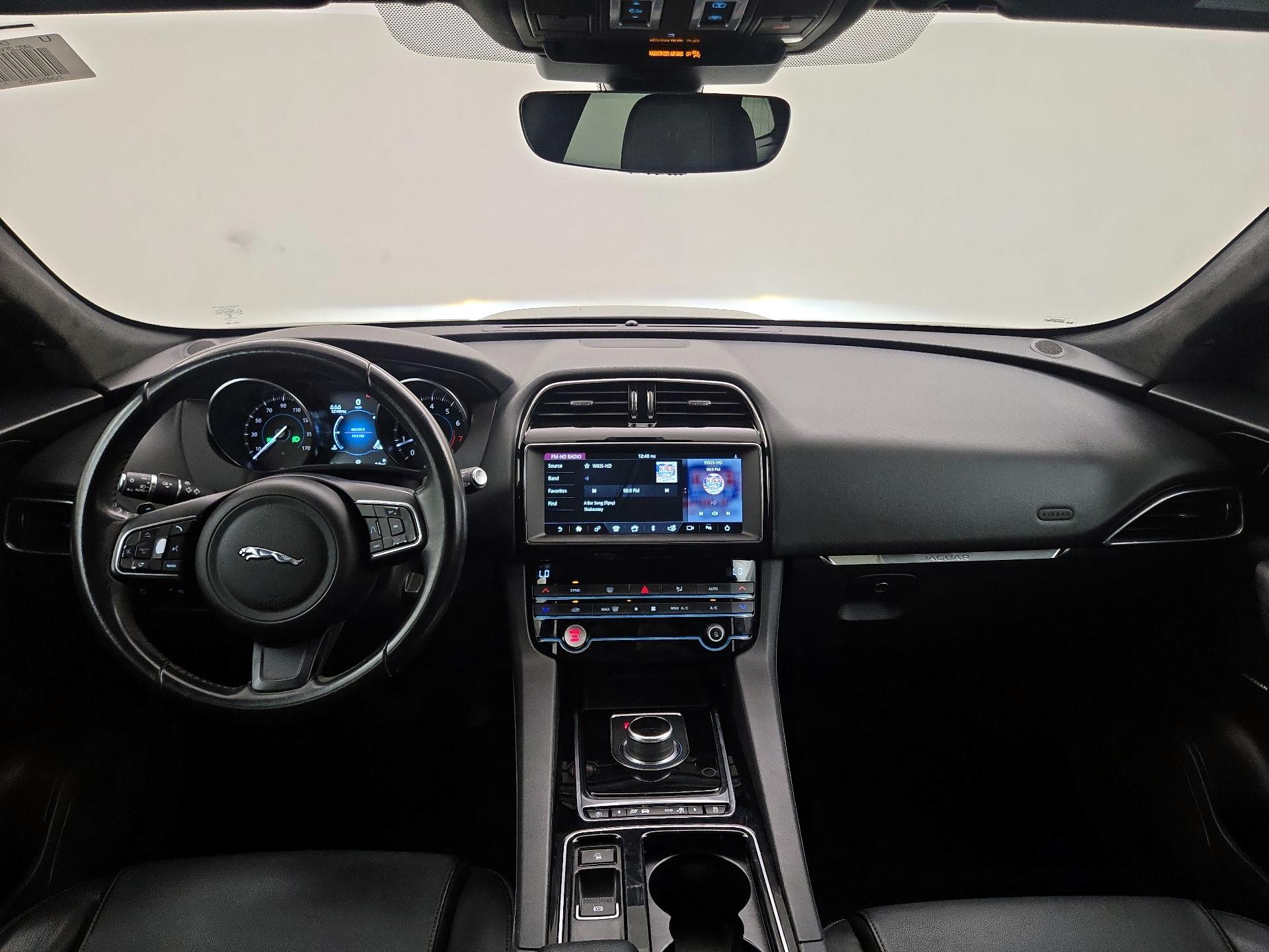 Thumbnail: 2020 Jaguar F-Pace - 9