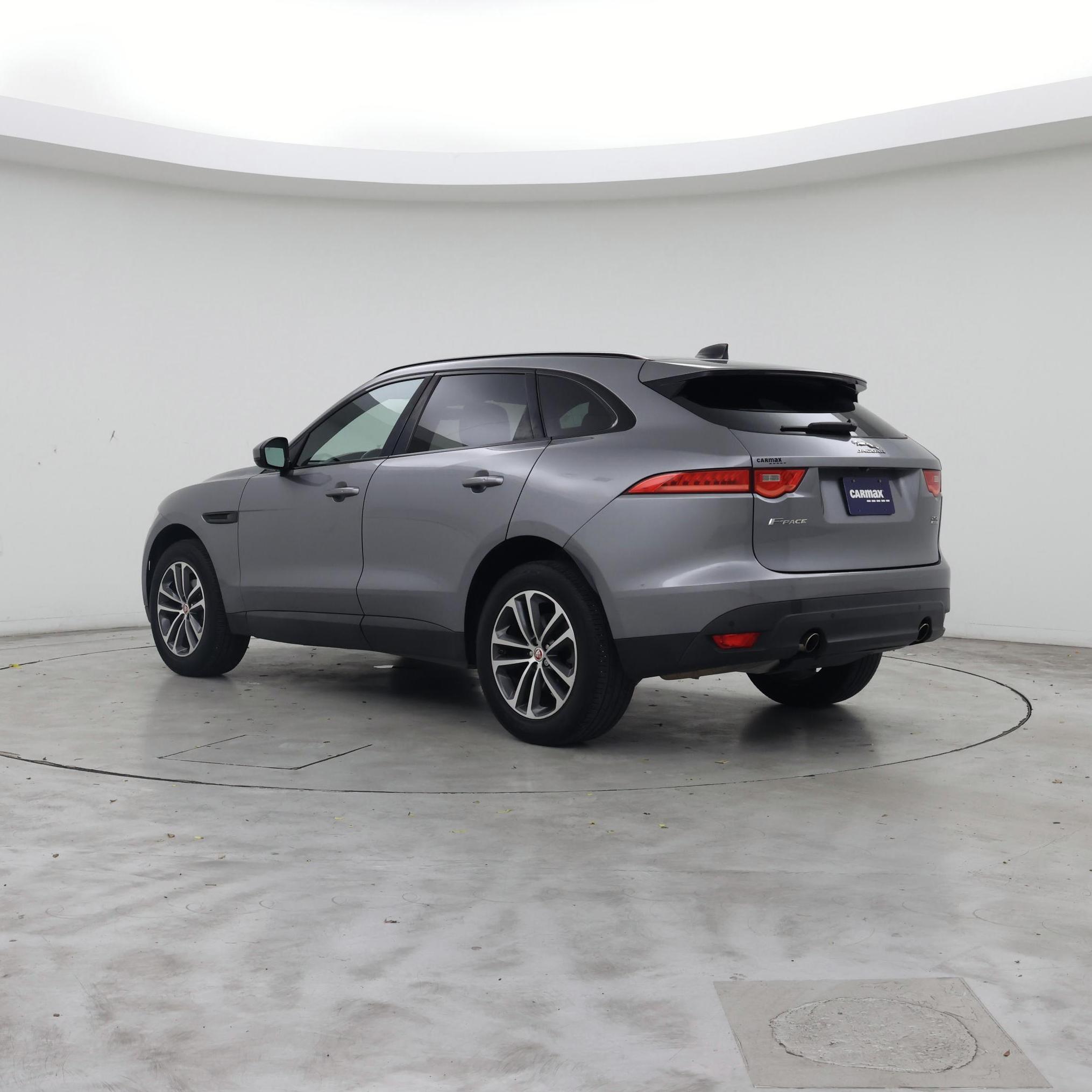 Thumbnail: 2020 Jaguar F-Pace - 2