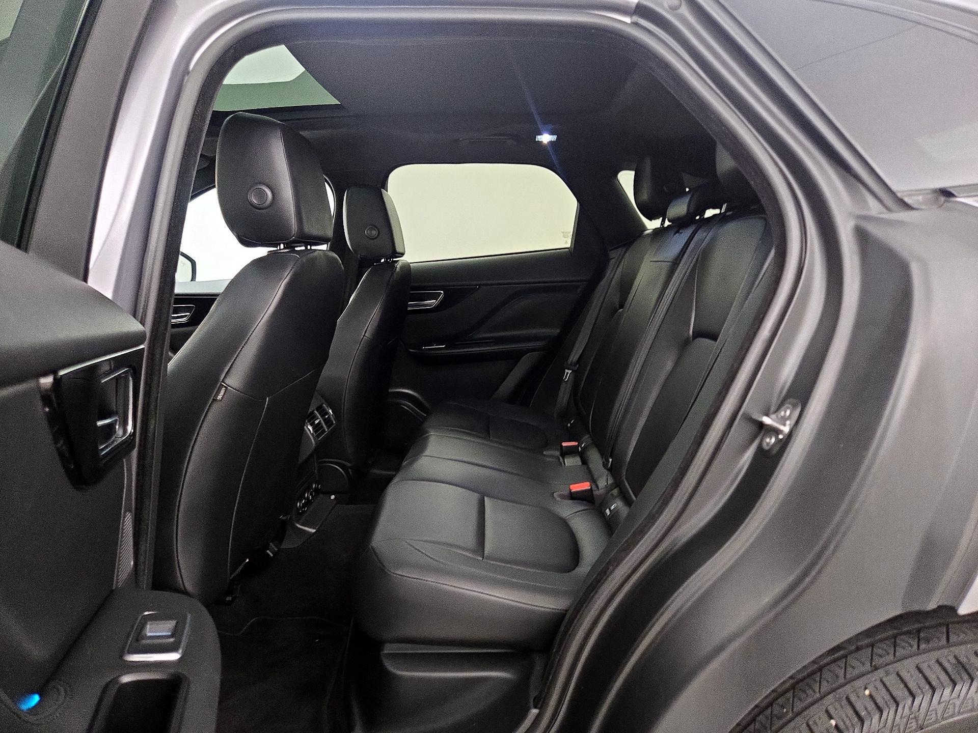 Thumbnail: 2020 Jaguar F-Pace - 20