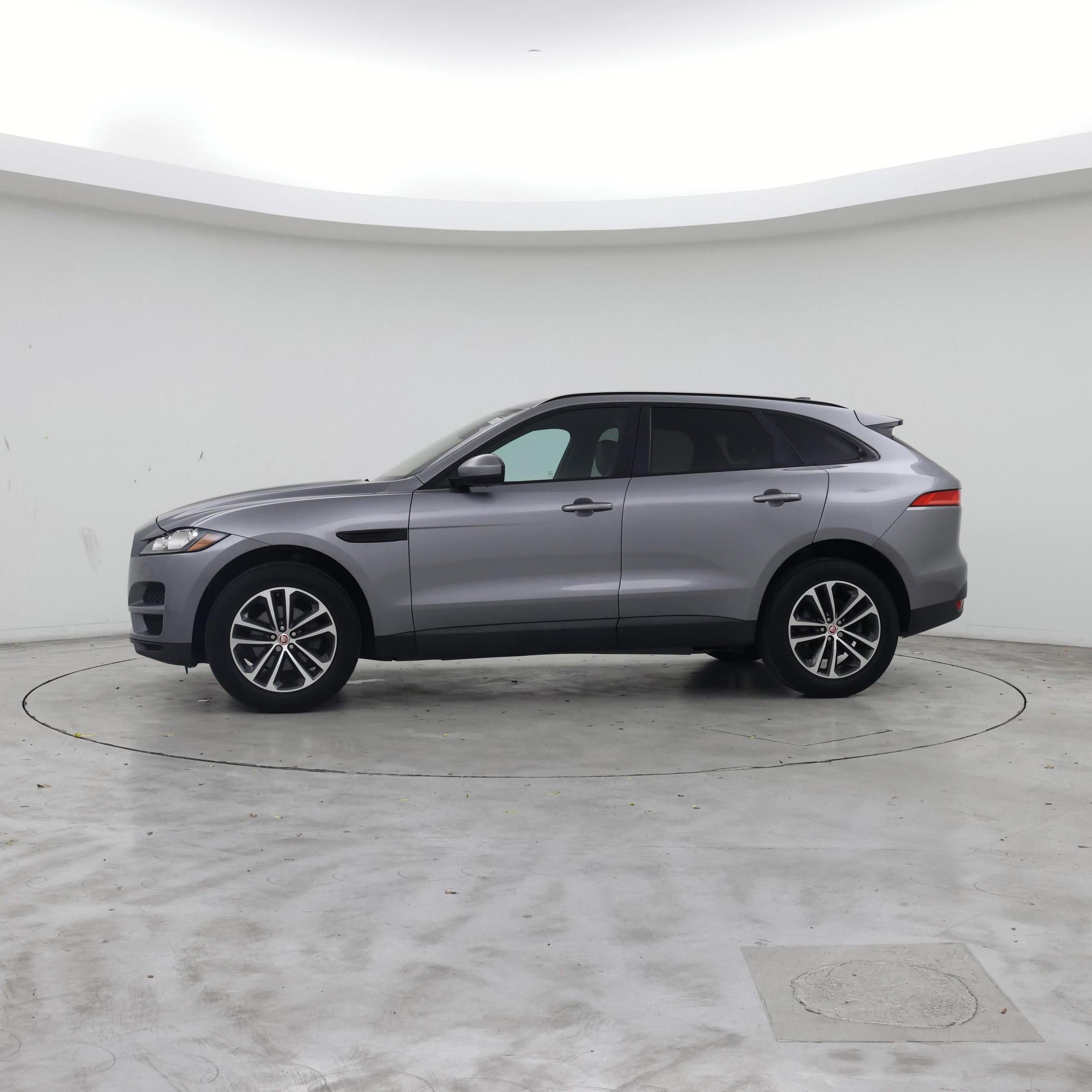 Thumbnail: 2020 Jaguar F-Pace - 3