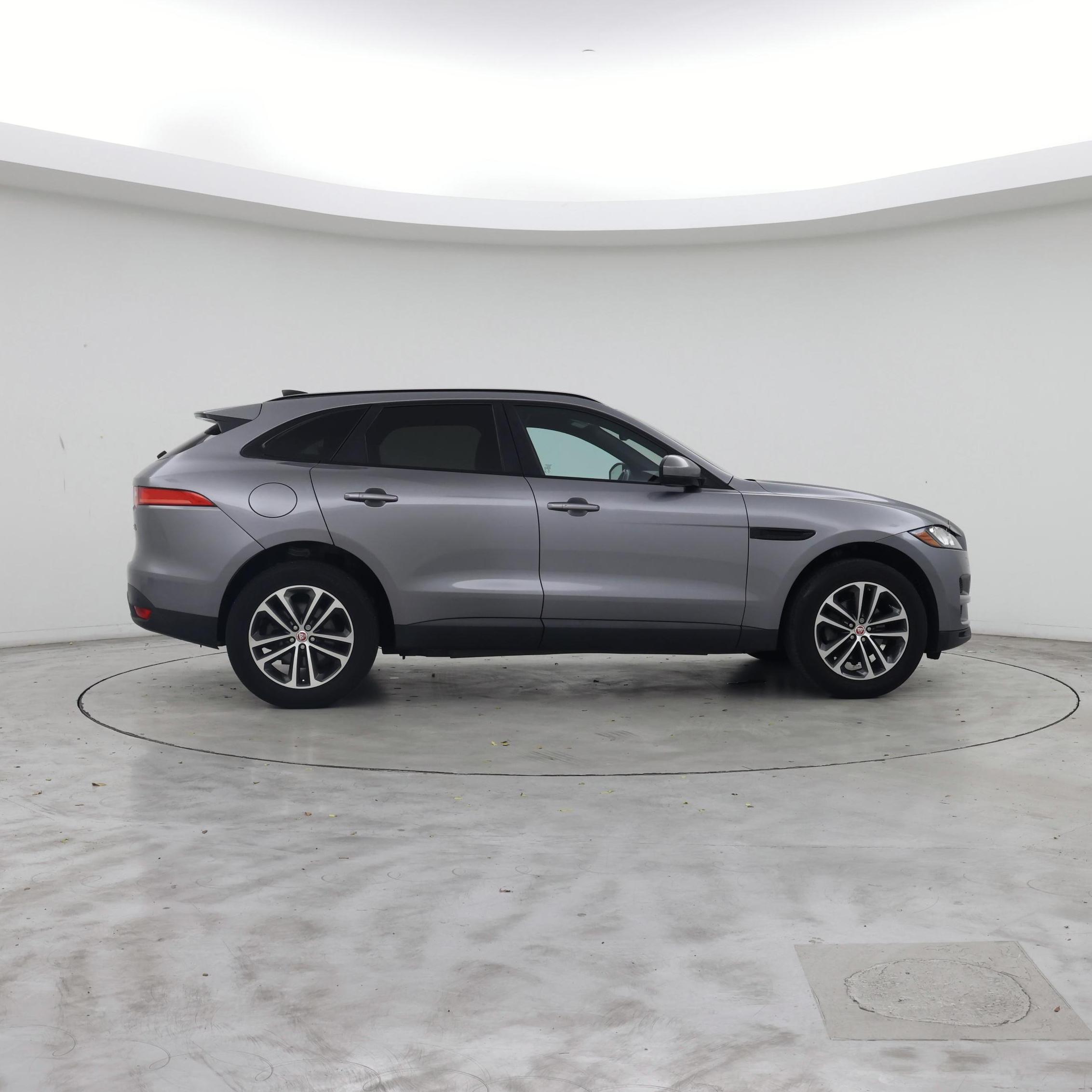 Thumbnail: 2020 Jaguar F-Pace - 7