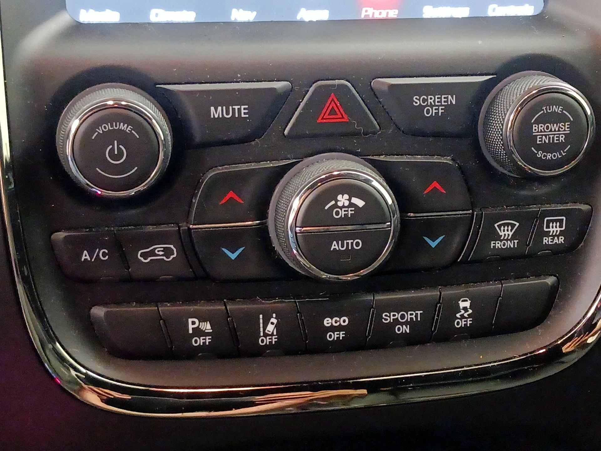 Thumbnail: 2020 Dodge Durango - 17