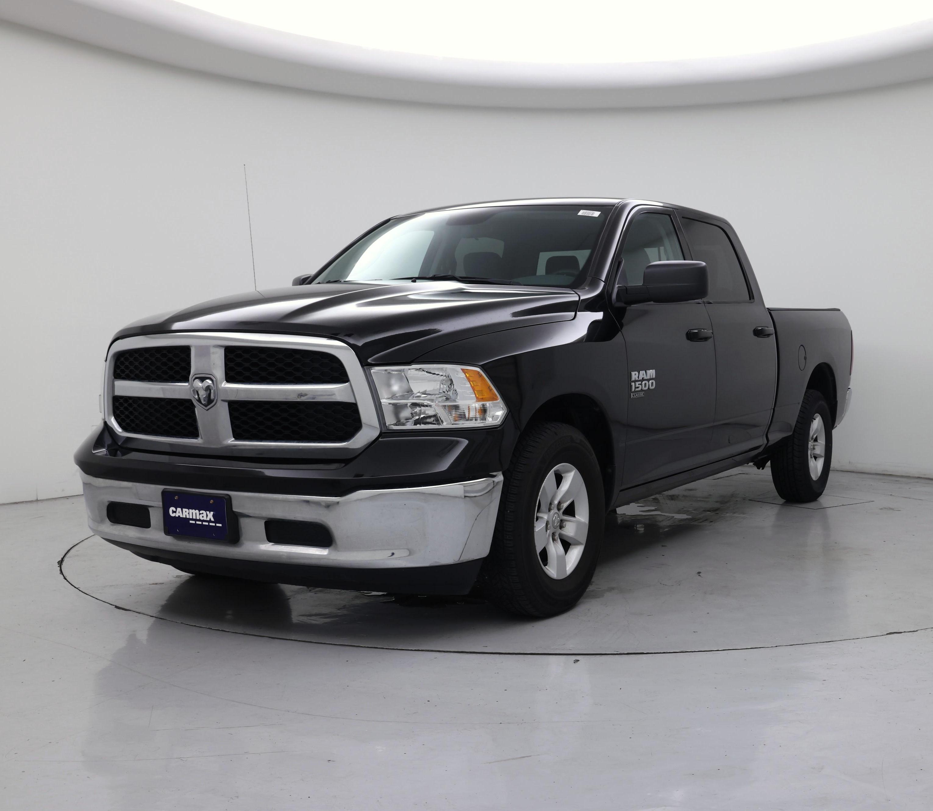 Thumbnail: 2019 RAM 1500 Classic - 4
