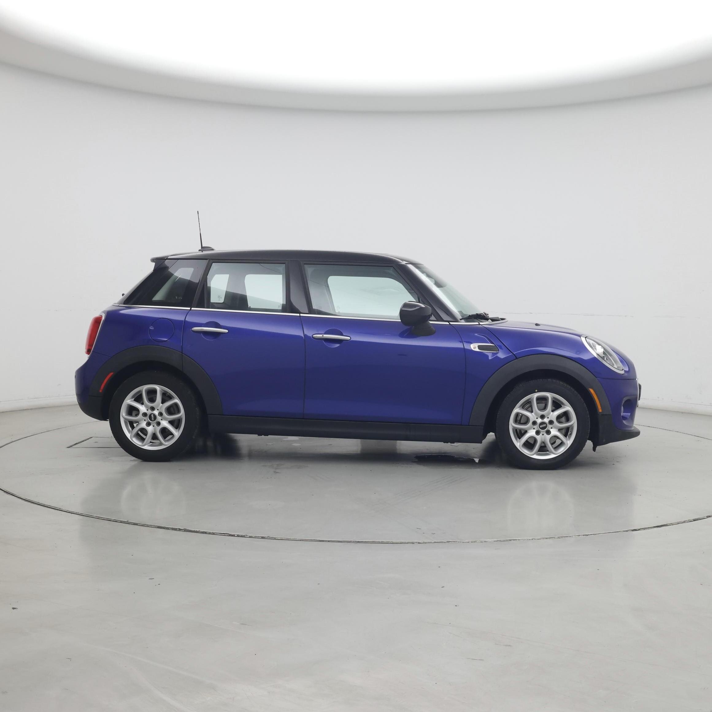 Thumbnail: 2021 MINI Cooper Hardtop - 7
