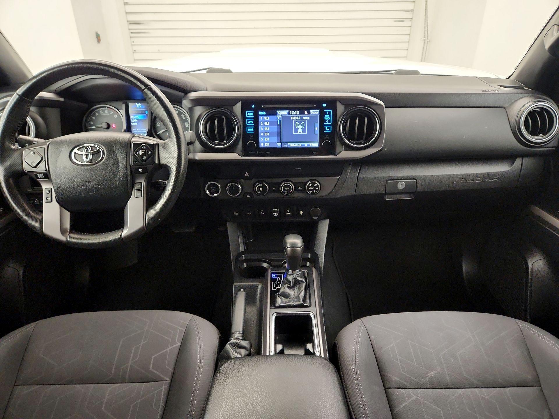 Thumbnail: 2019 Toyota Tacoma - 9