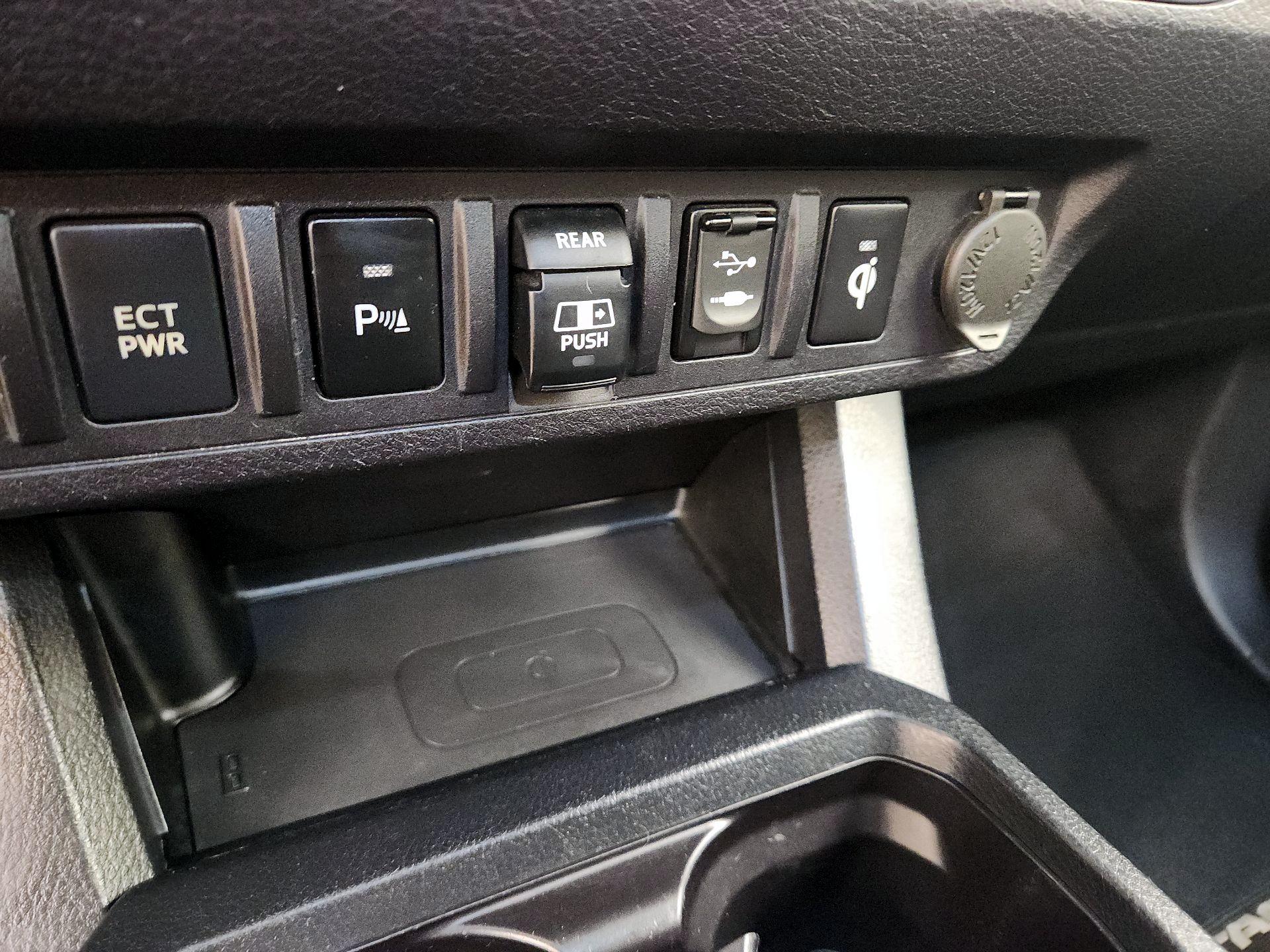 Thumbnail: 2019 Toyota Tacoma - 18