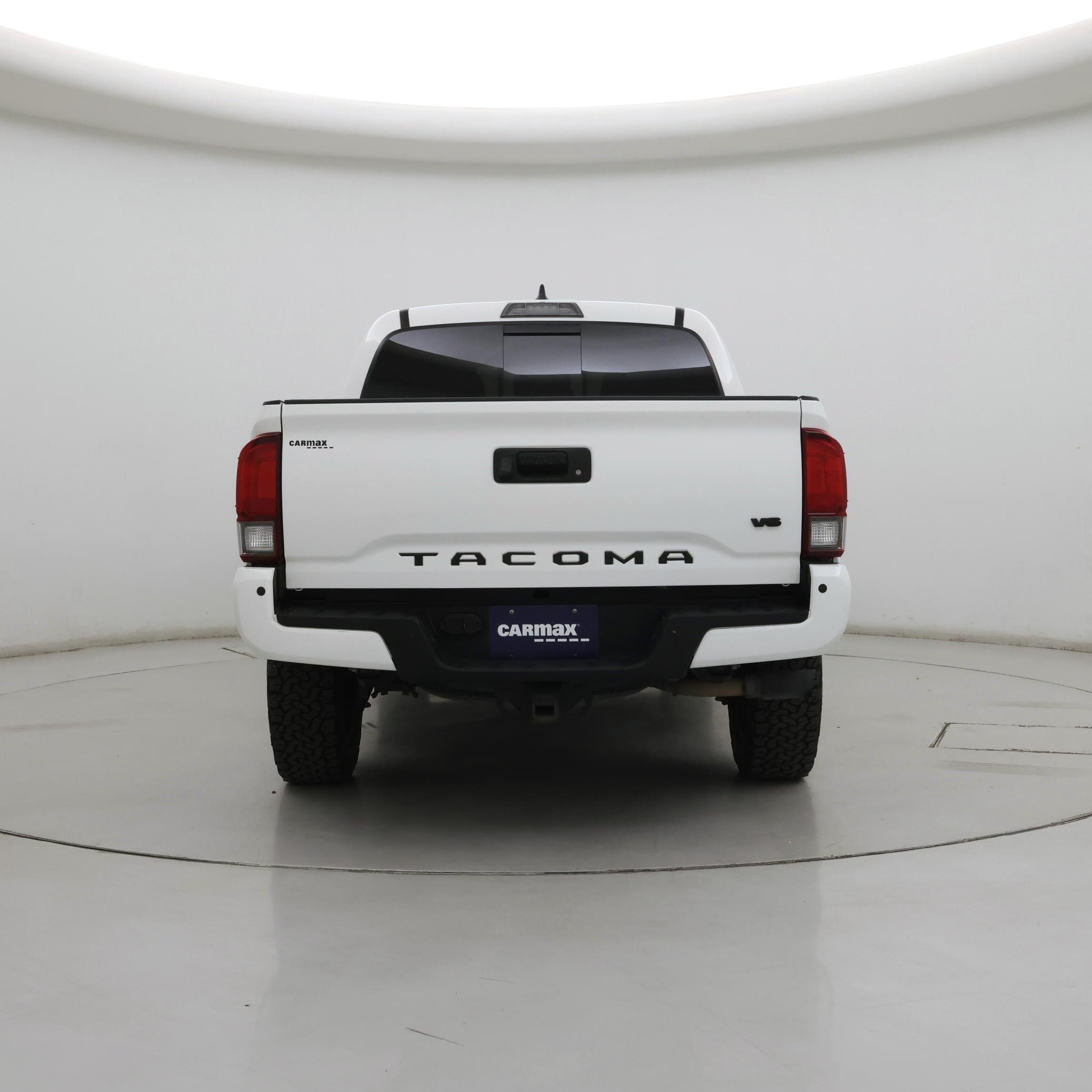 Thumbnail: 2019 Toyota Tacoma - 6