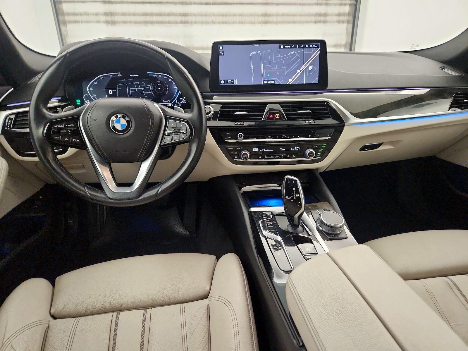 2021 BMW 5 Series 530e - Photo 10