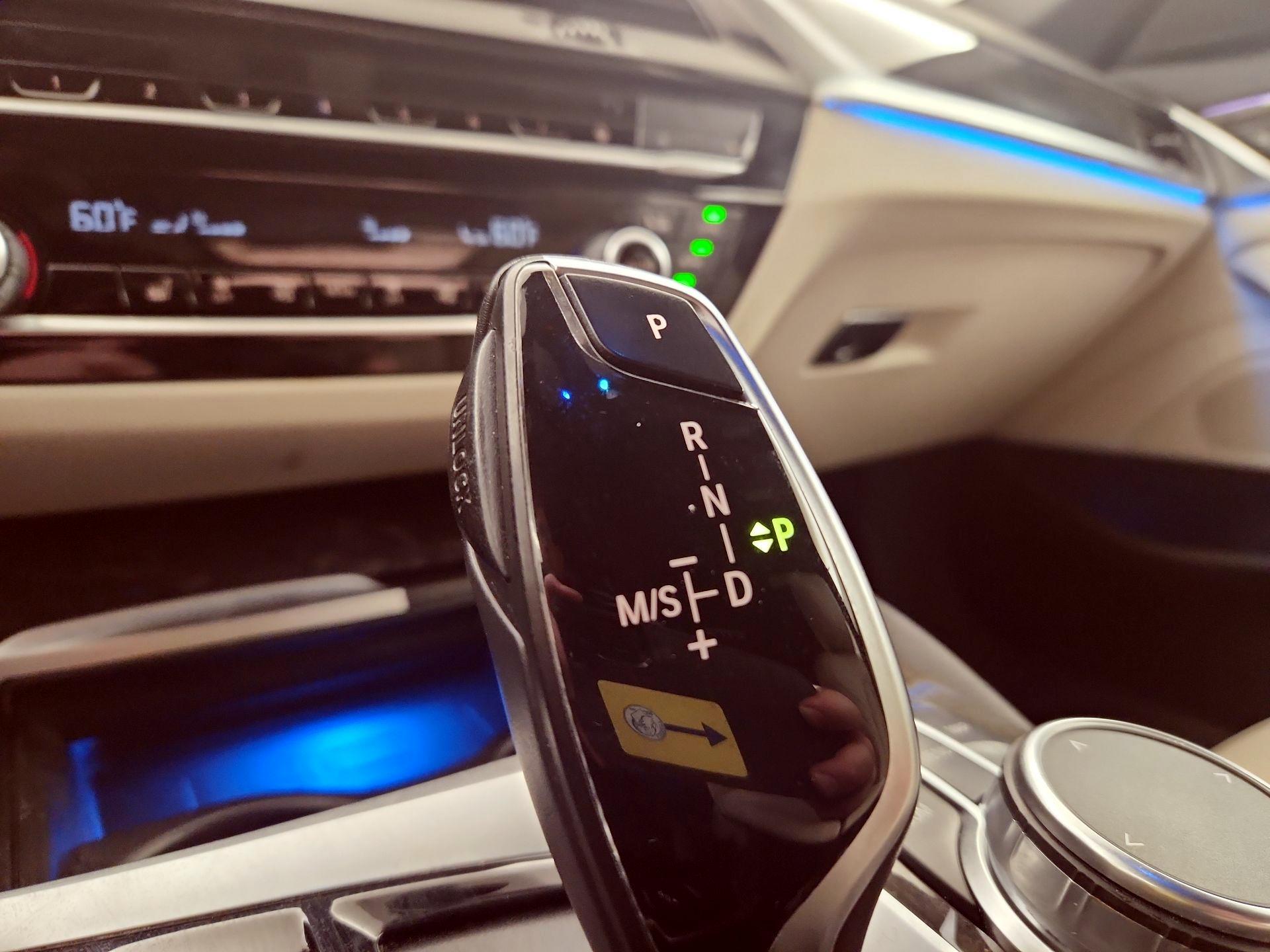 Thumbnail: 2021 BMW 5 Series - 18