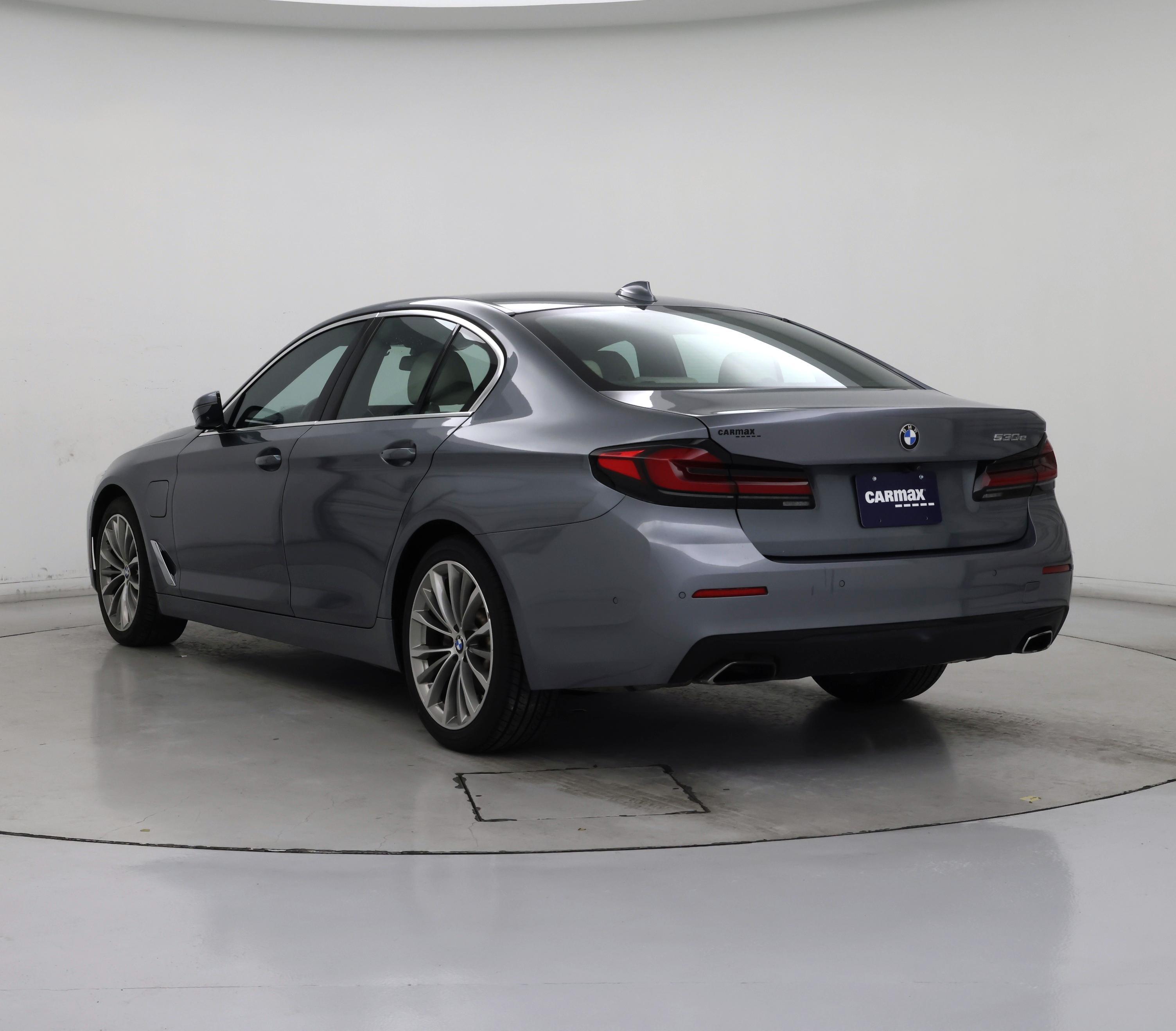 Thumbnail: 2021 BMW 5 Series - 2