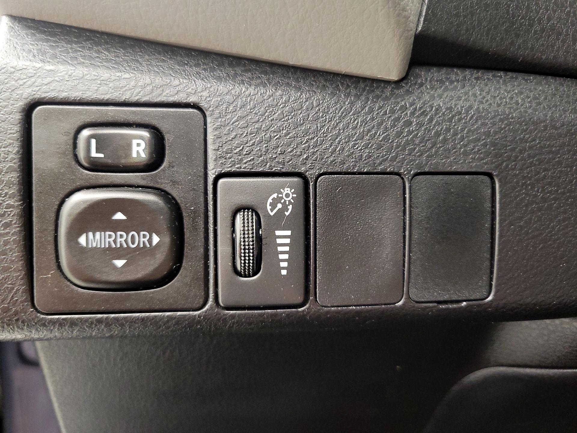 Thumbnail: 2016 Toyota Corolla - 13