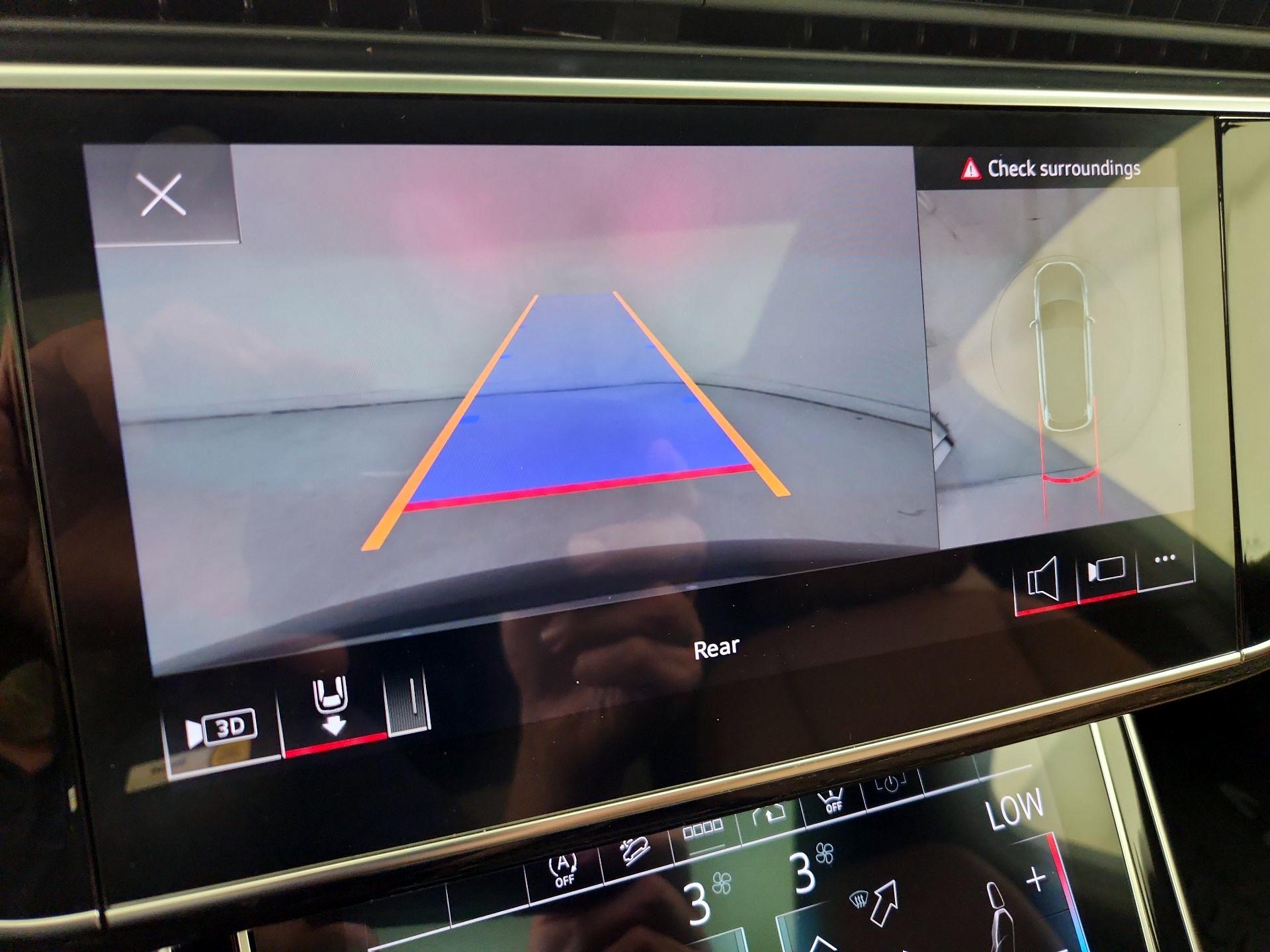 Thumbnail: 2021 Audi Q7 - 15