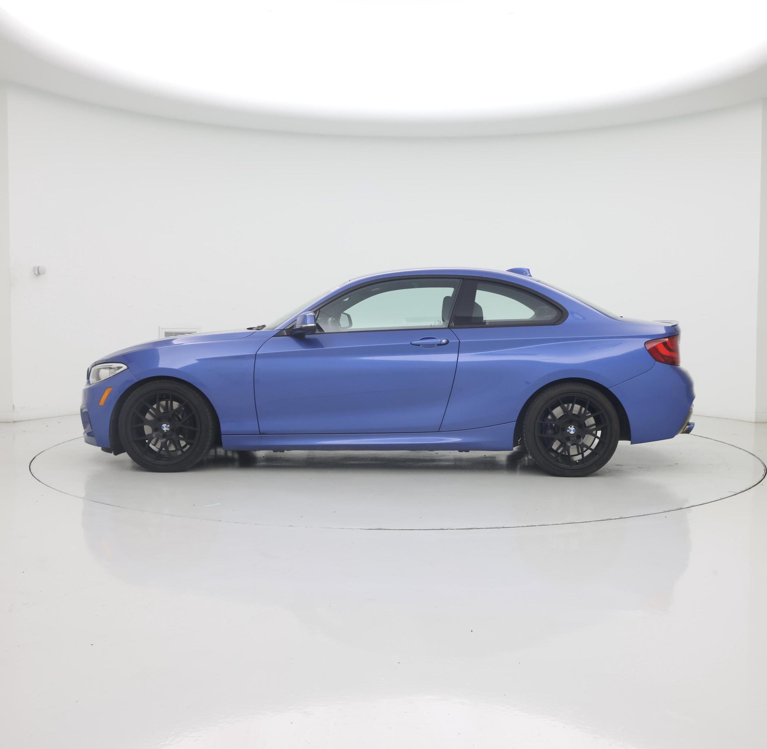 Thumbnail: 2015 BMW 2 Series - 3