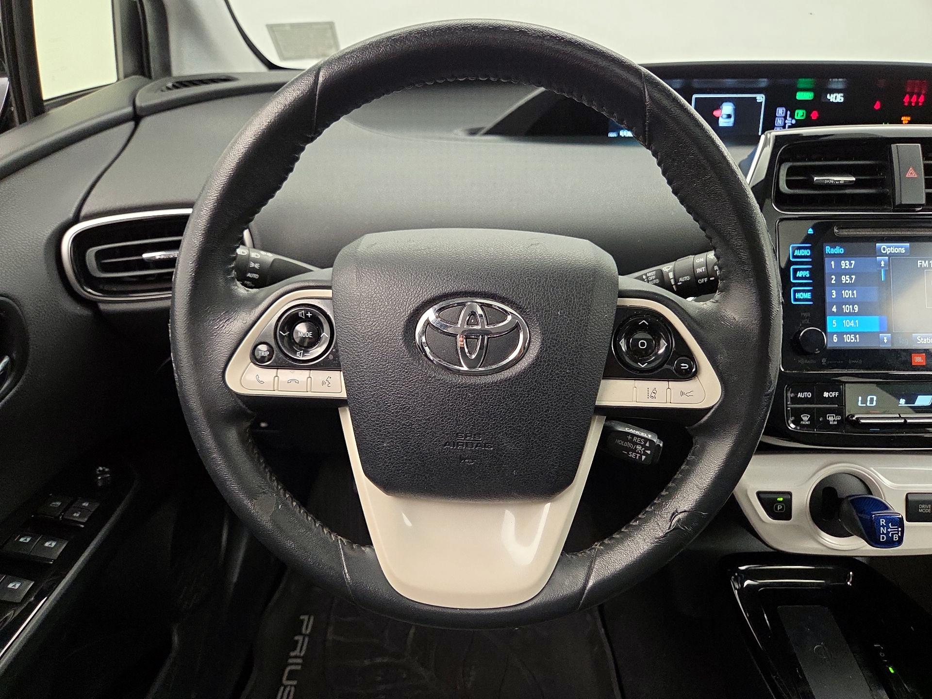 Thumbnail: 2017 Toyota Prius - 10
