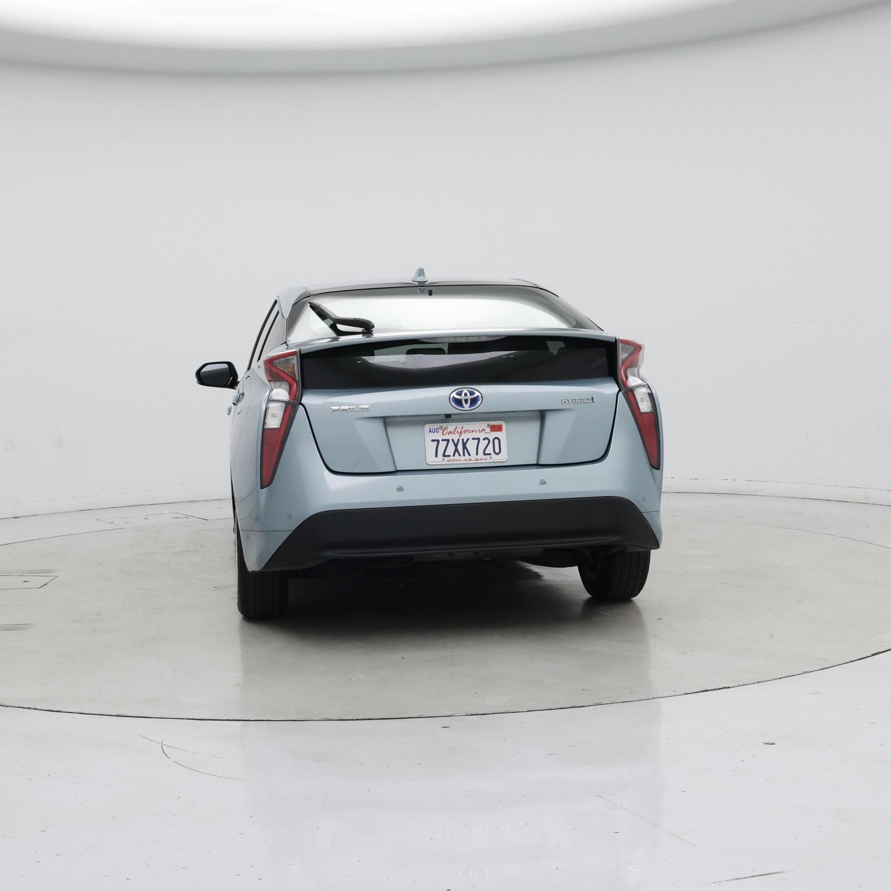 Thumbnail: 2017 Toyota Prius - 6