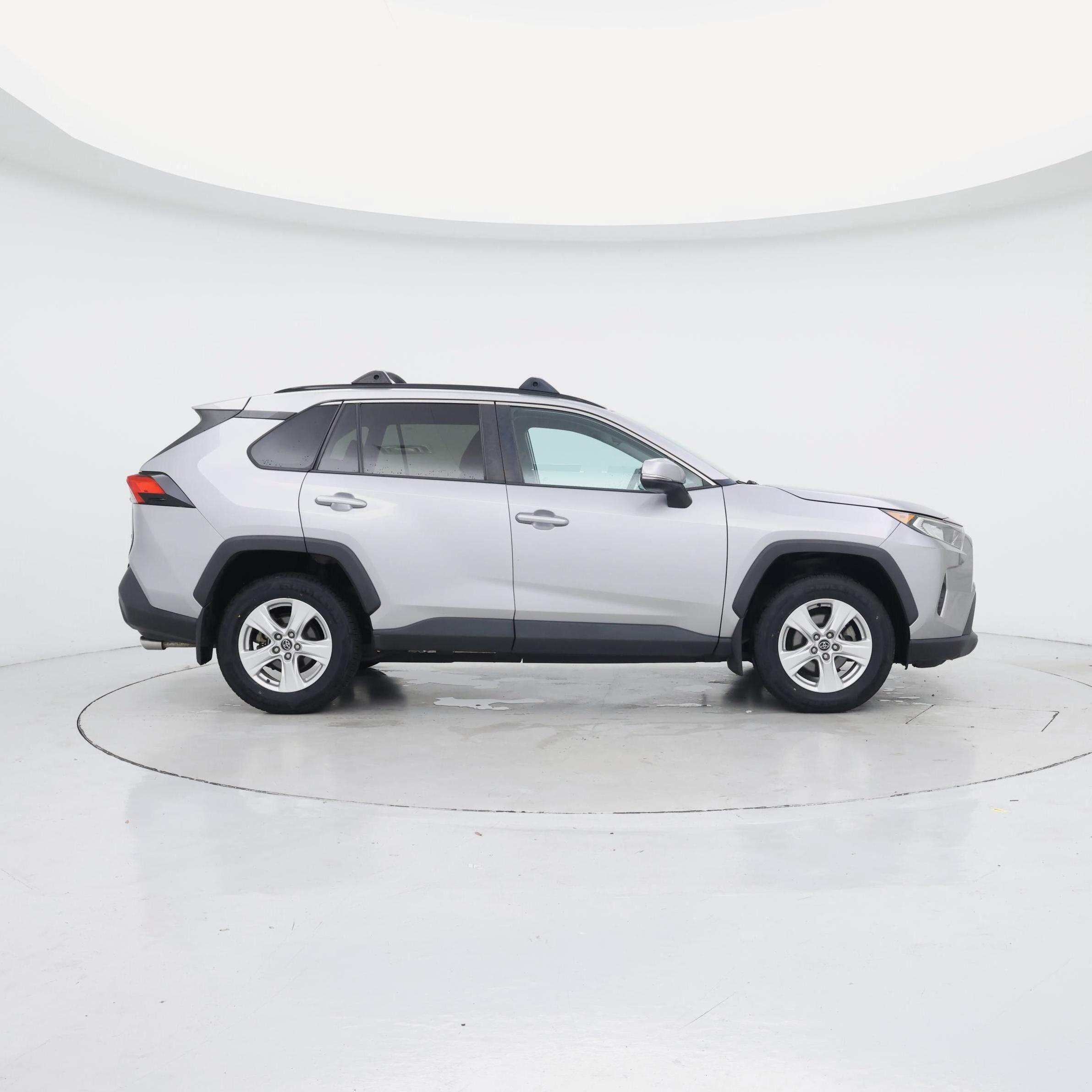 Thumbnail: 2020 Toyota RAV4 - 7