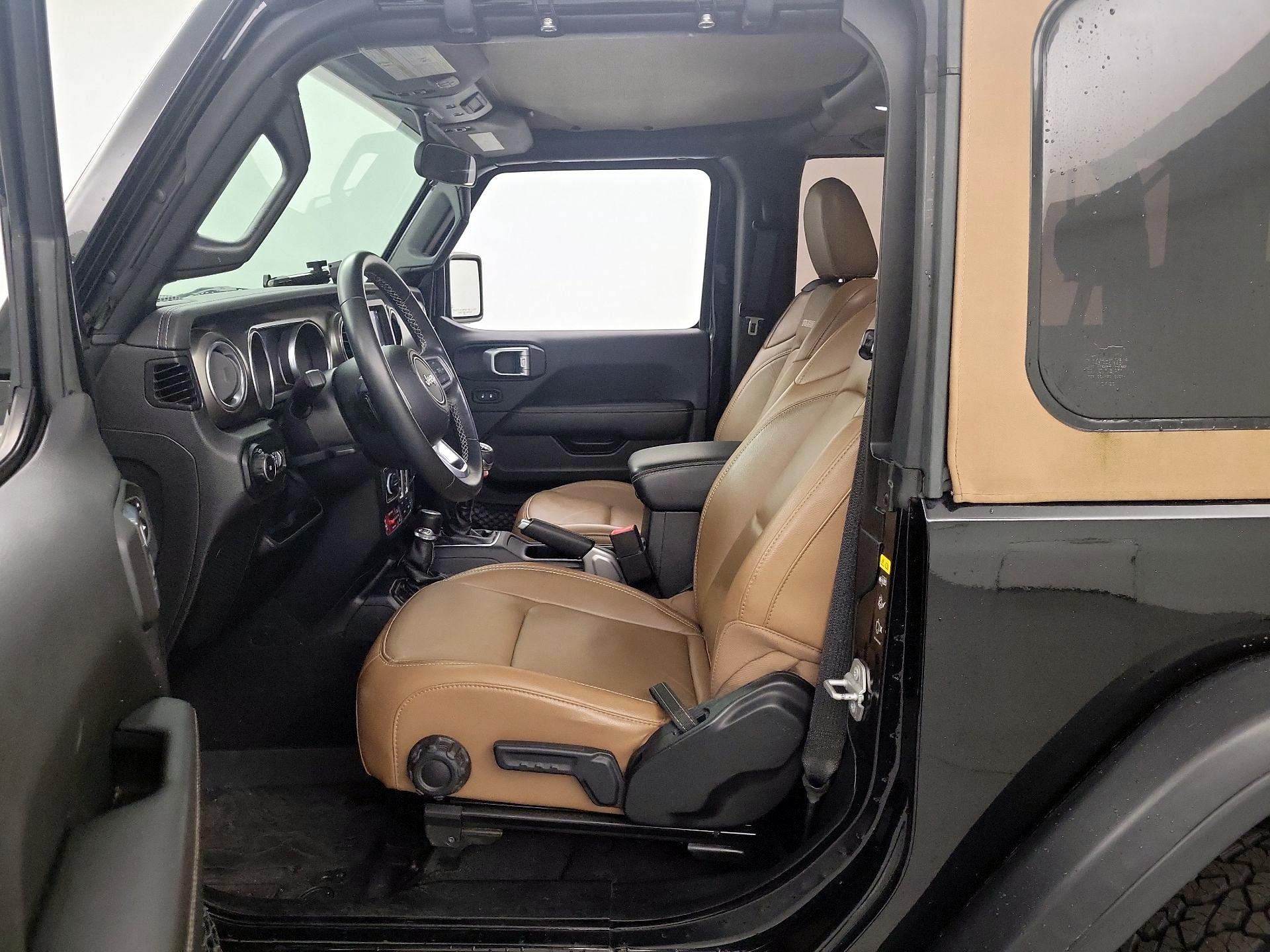 Thumbnail: 2021 Jeep Wrangler - 11