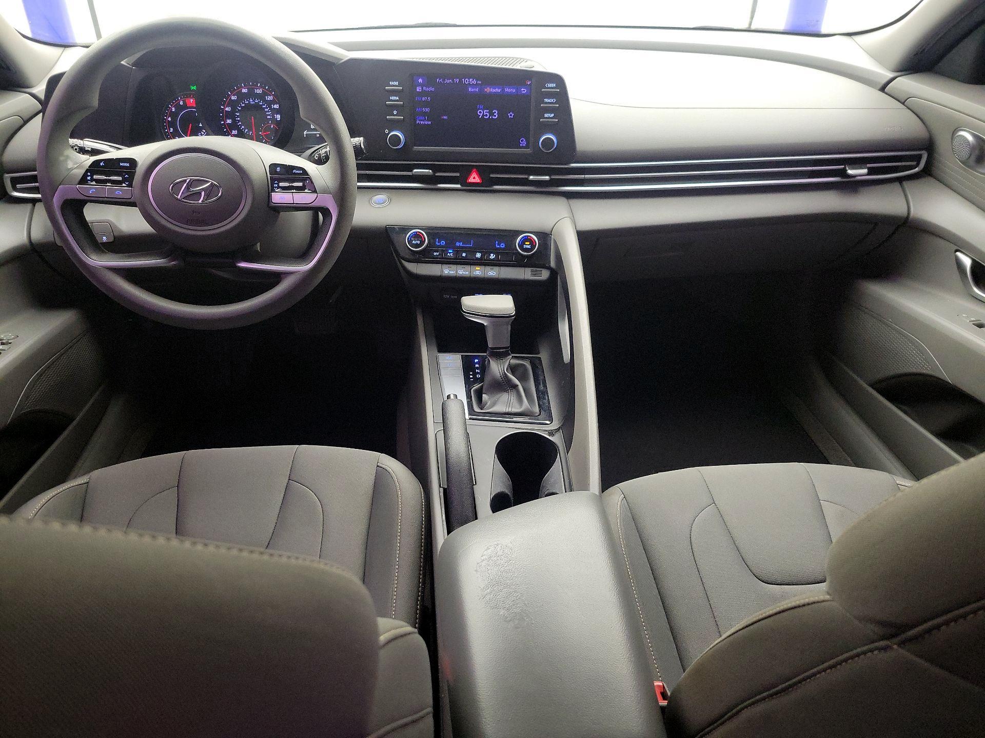 Thumbnail: 2022 Hyundai Elantra - 9