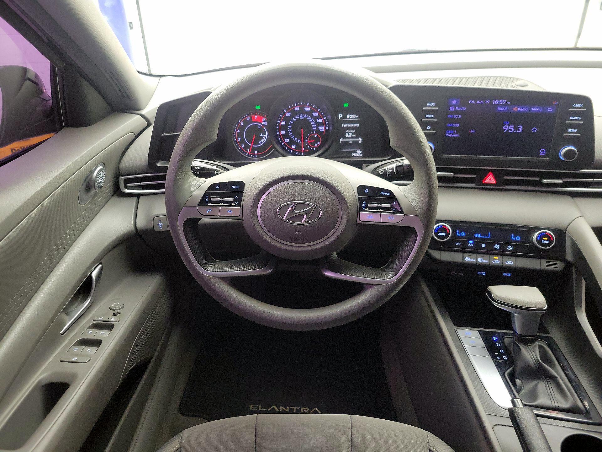 Thumbnail: 2022 Hyundai Elantra - 10