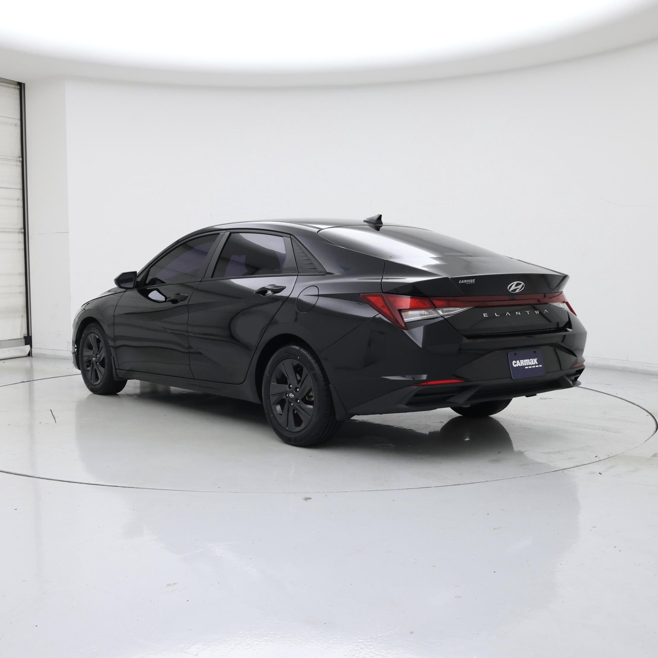 Thumbnail: 2022 Hyundai Elantra - 2