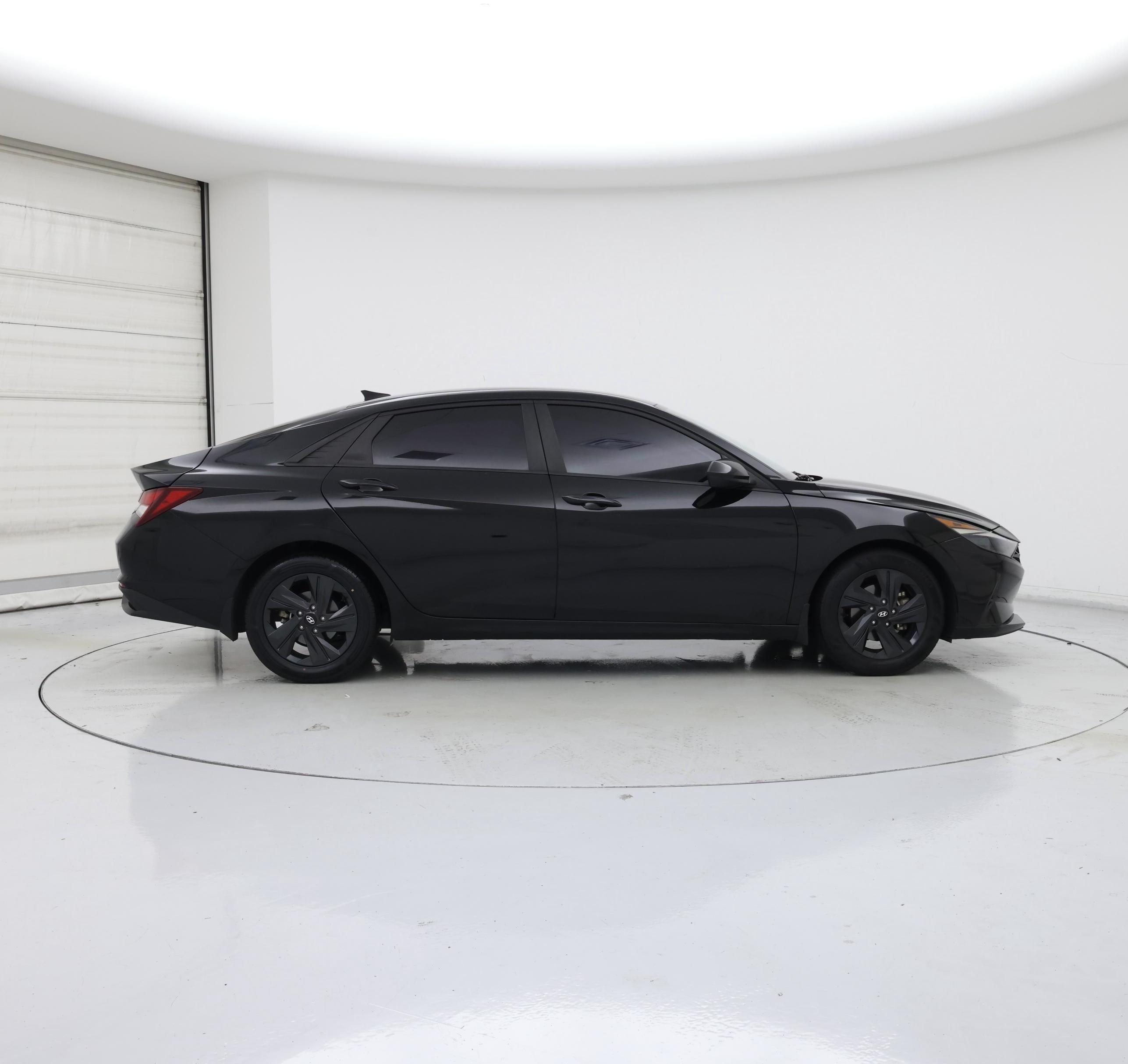 Thumbnail: 2022 Hyundai Elantra - 7