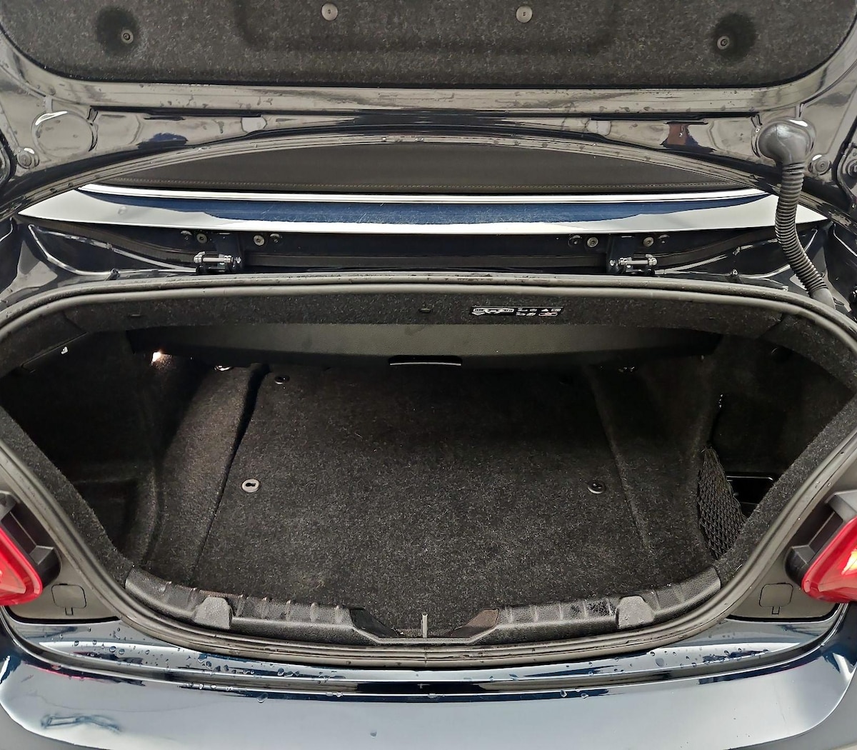 Trunk/Cargo (Seats Up)