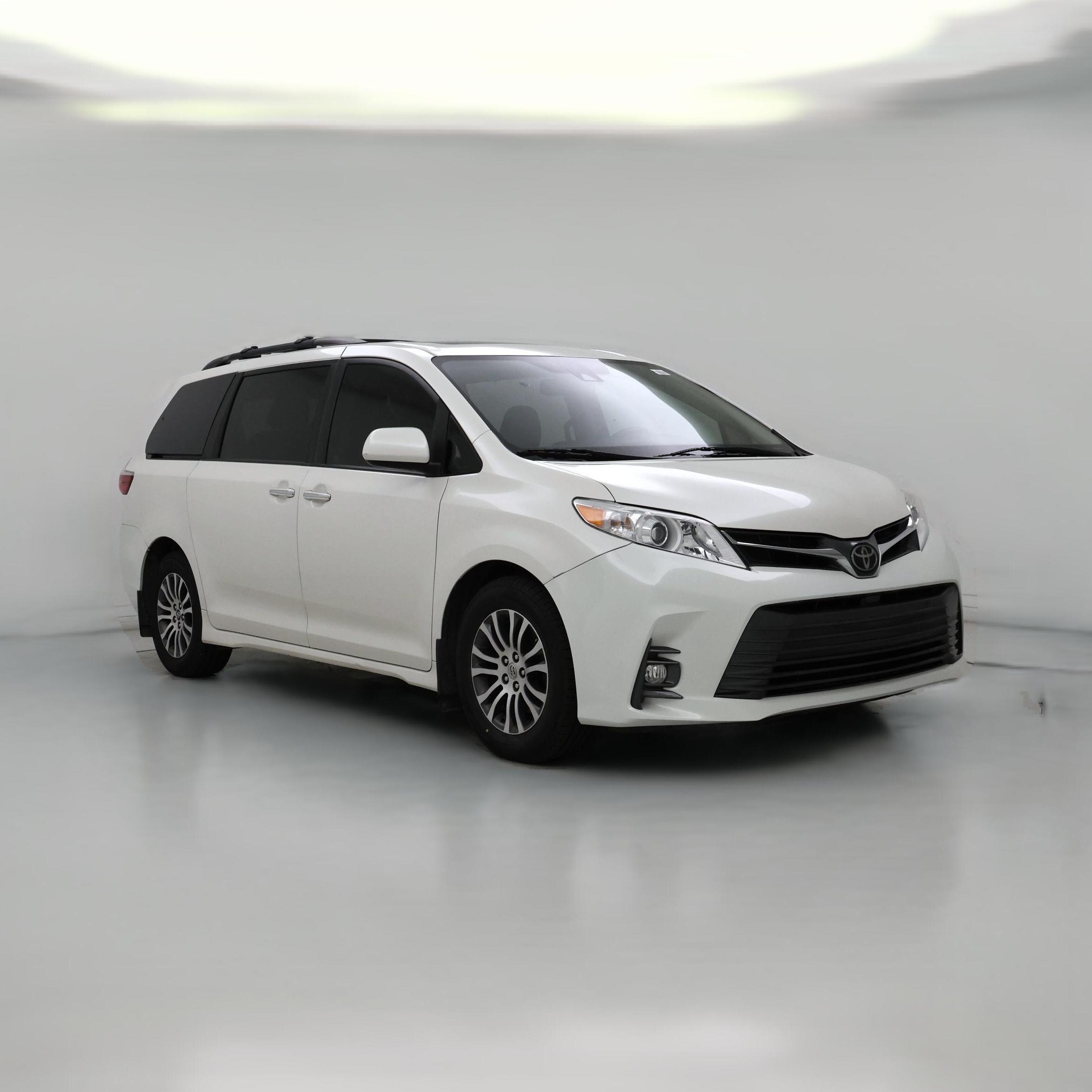 Thumbnail: 2018 Toyota Sienna - 1