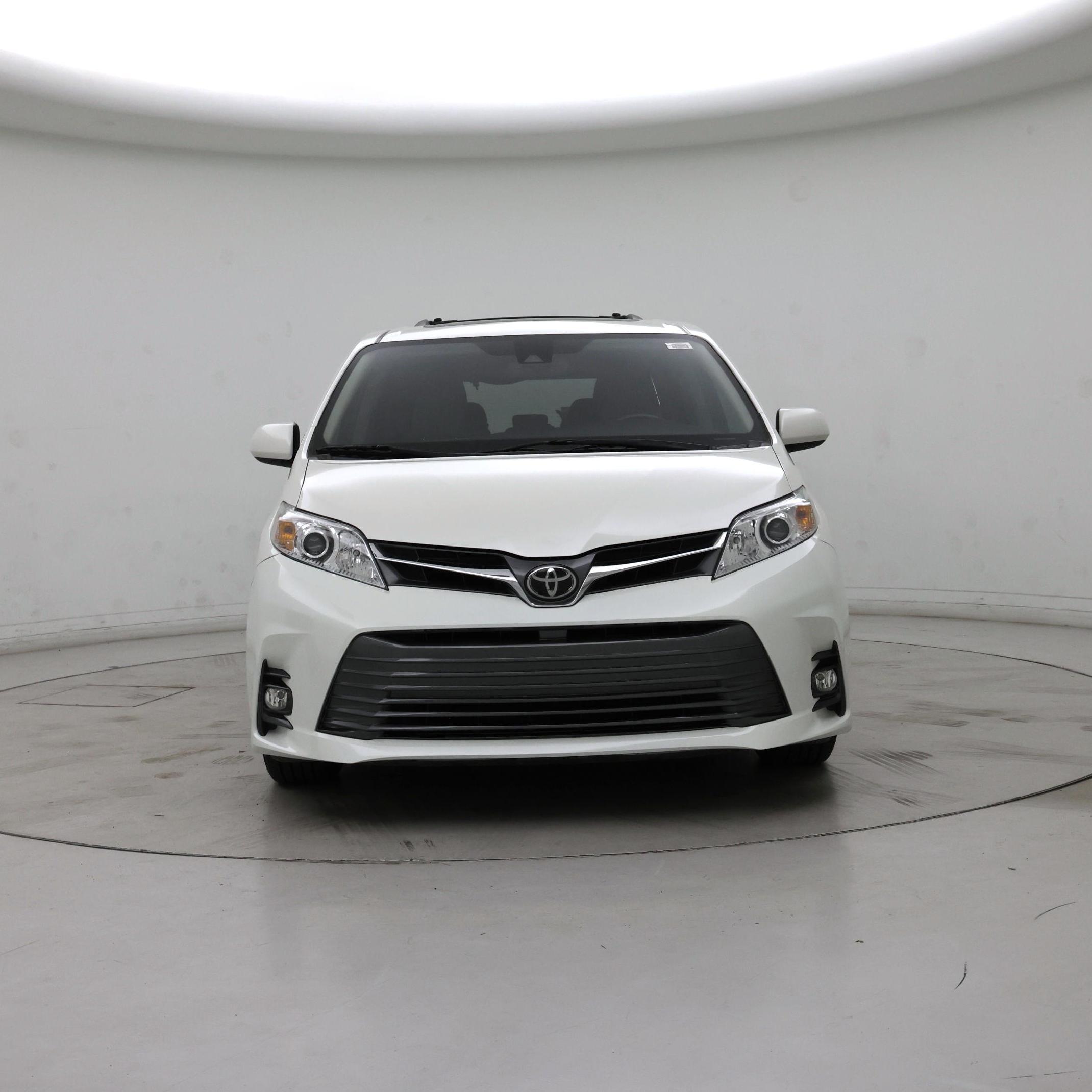 Thumbnail: 2018 Toyota Sienna - 5